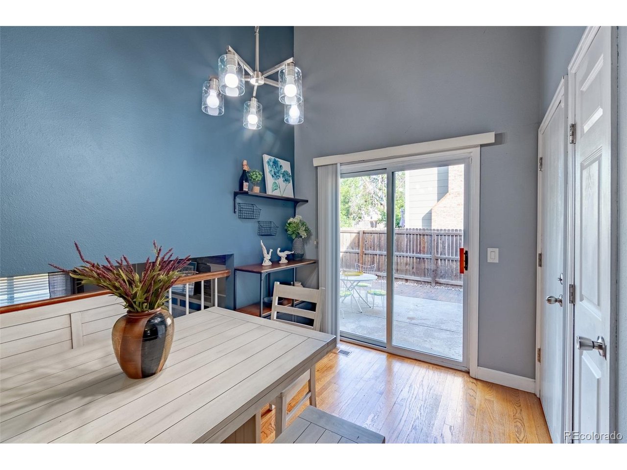 4102 S Dunkirk Way