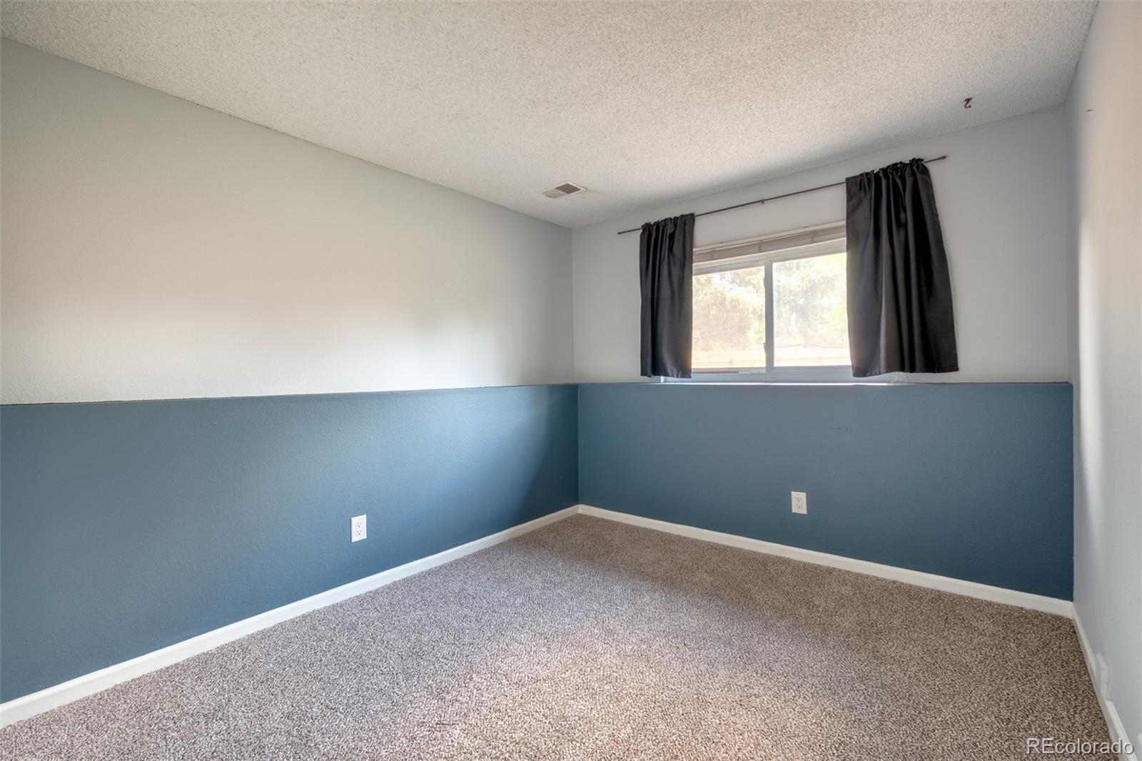 4102 S Dunkirk Way