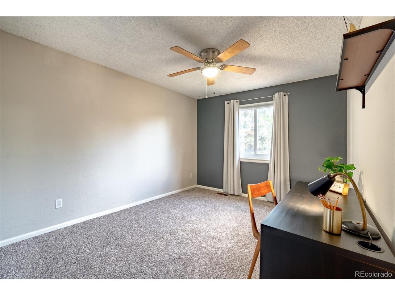4102 S Dunkirk Way