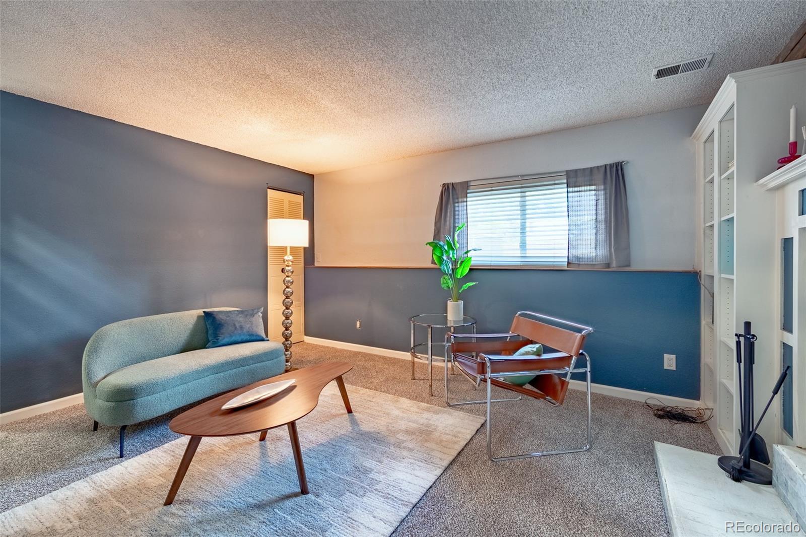 4102 S Dunkirk Way