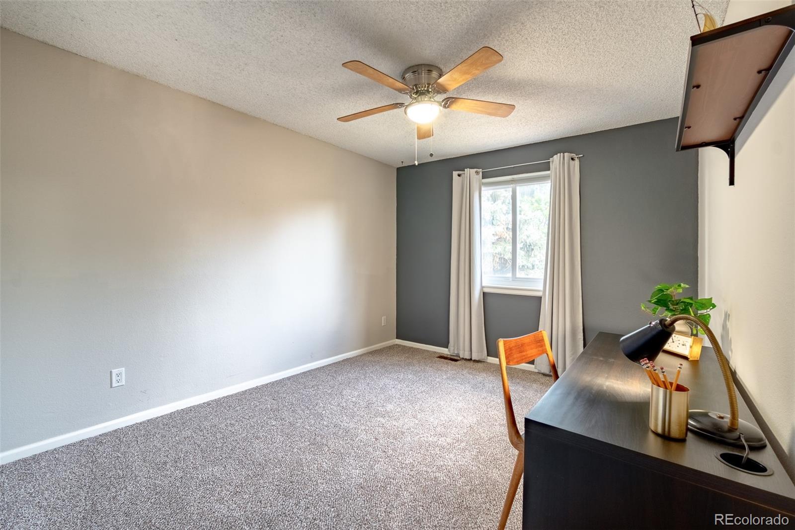 4102 S Dunkirk Way