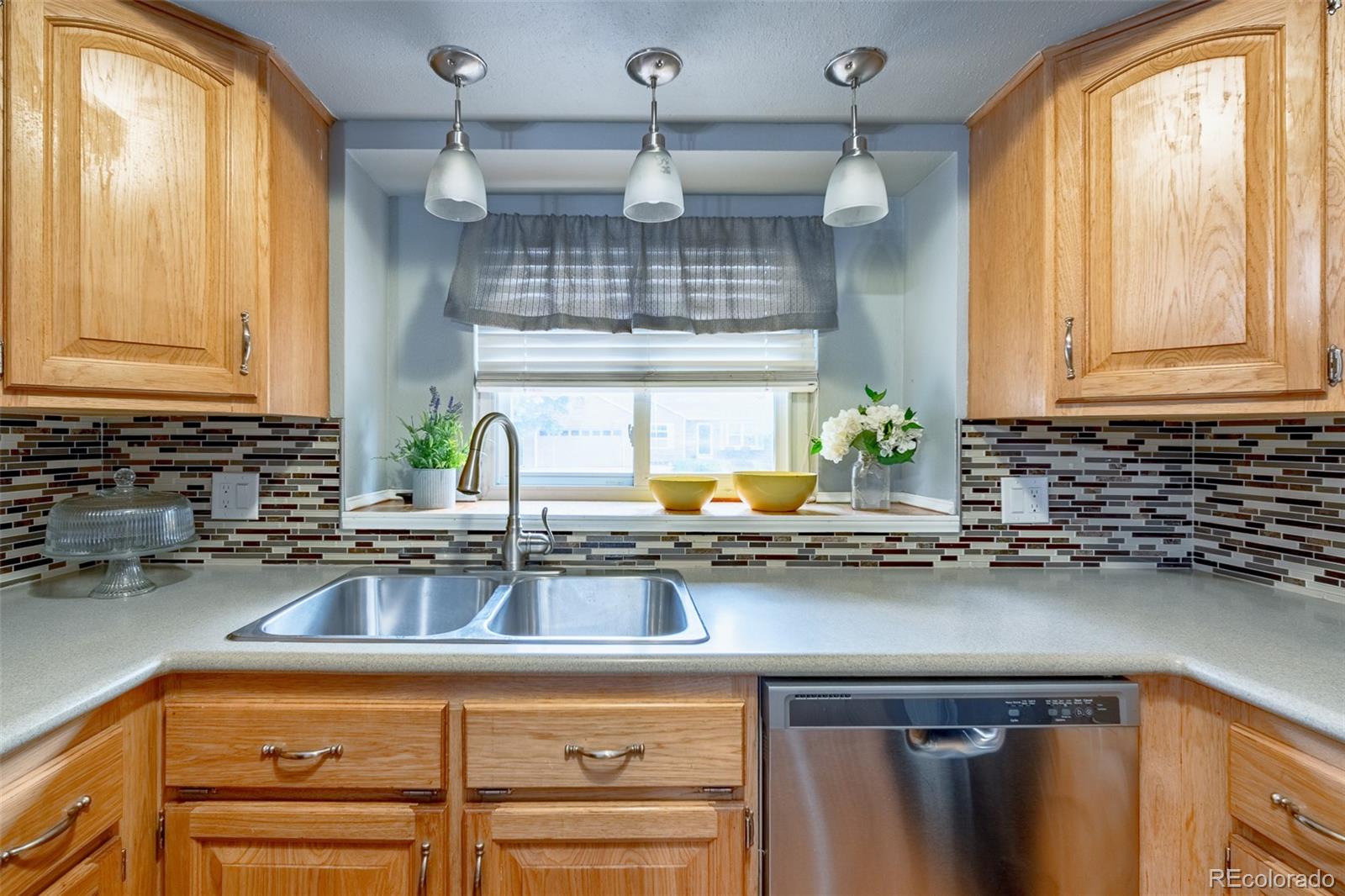 4102 S Dunkirk Way