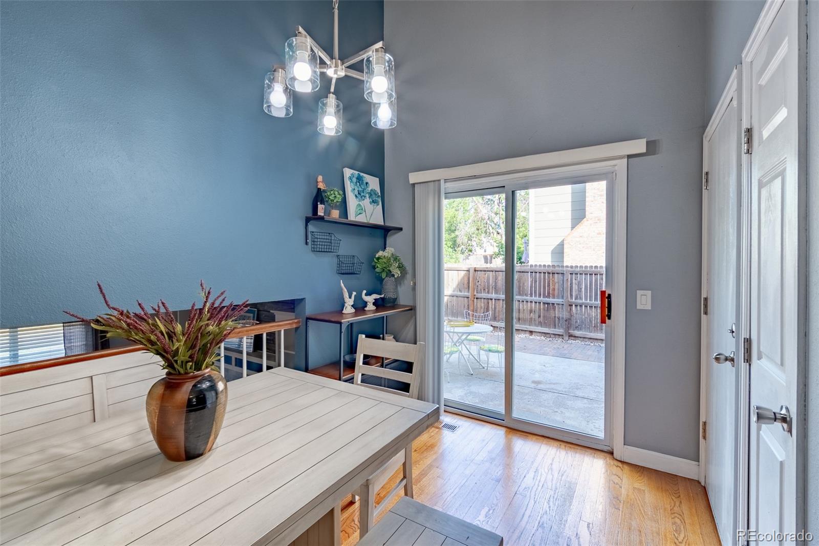 4102 S Dunkirk Way