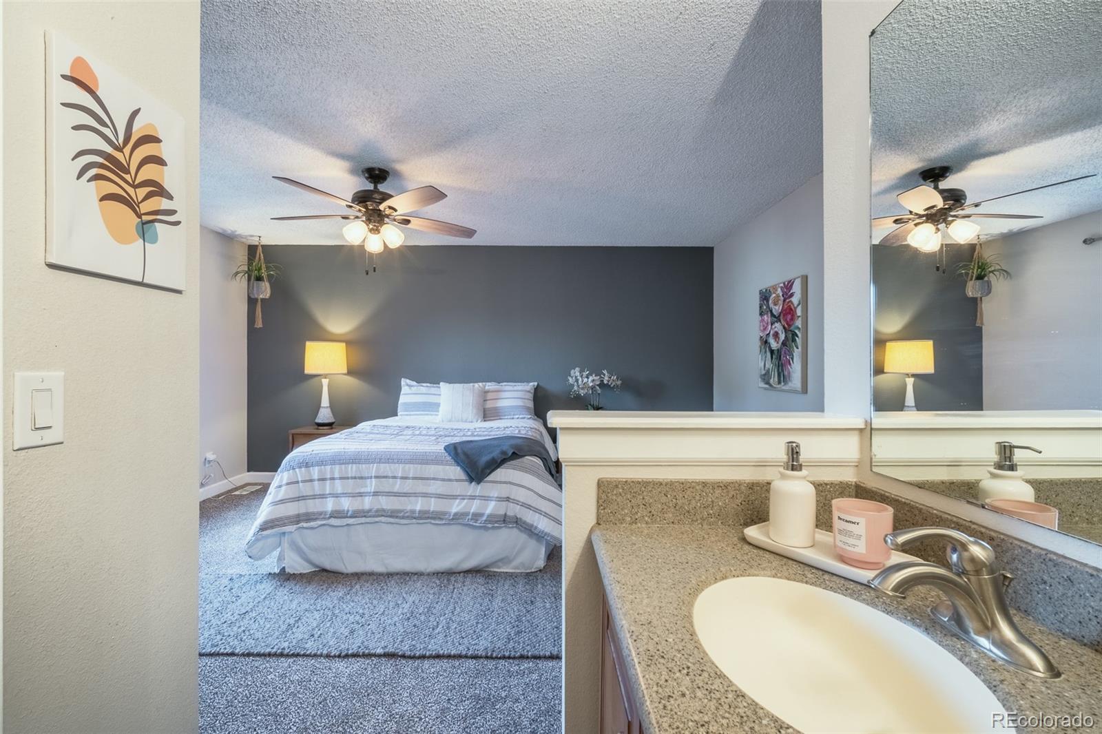 4102 S Dunkirk Way