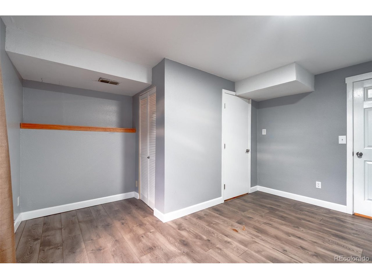 4102 S Dunkirk Way