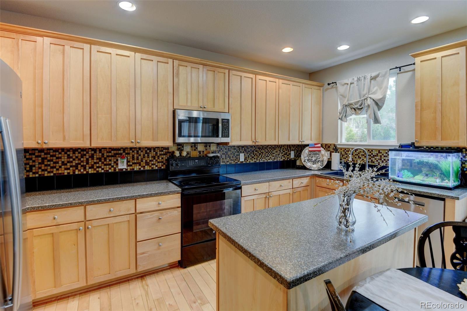 1995 E 166th Avenue