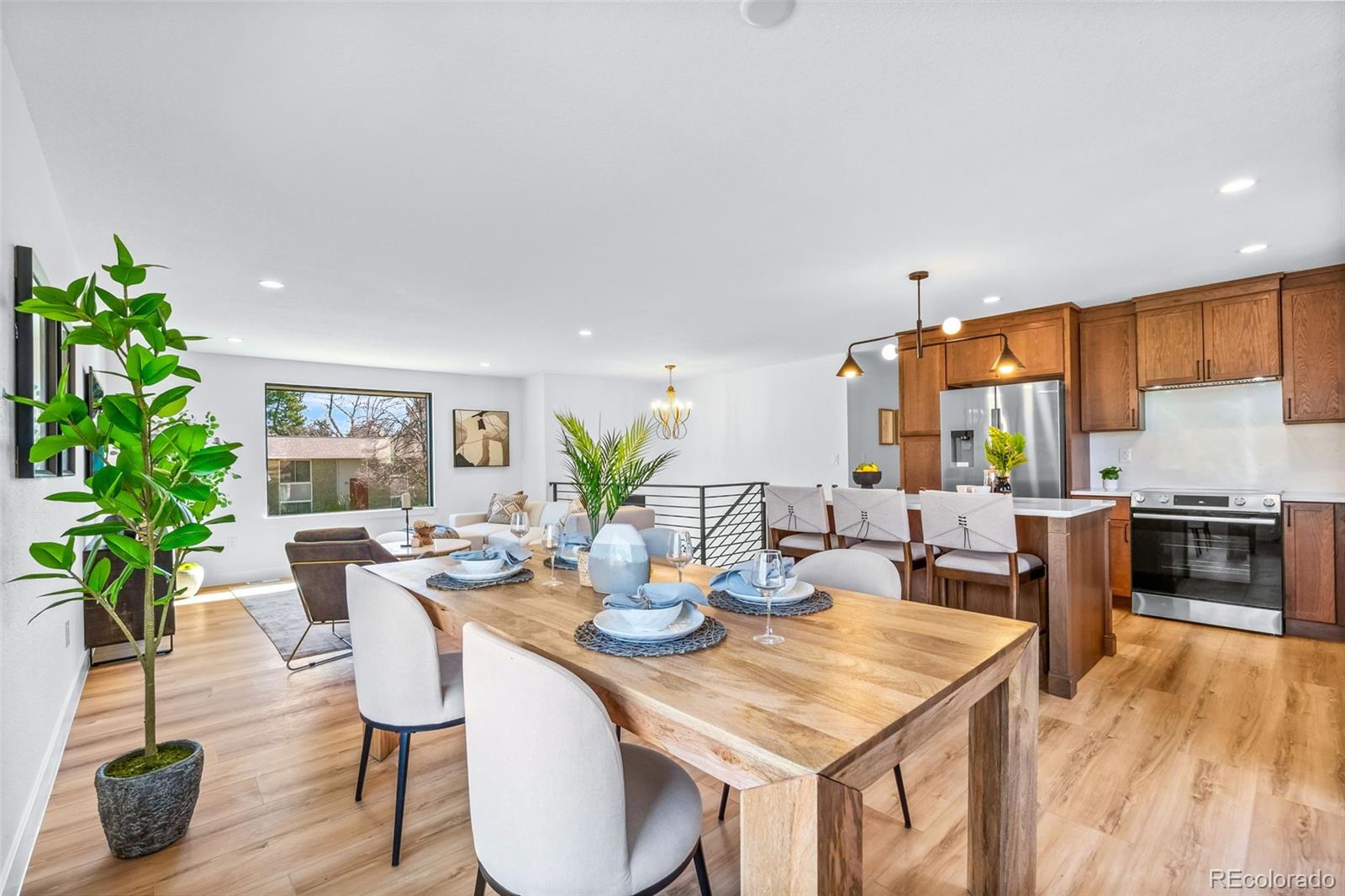 8243 Everett Way