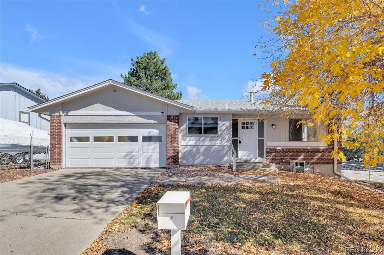 12711 W Jewell Circle