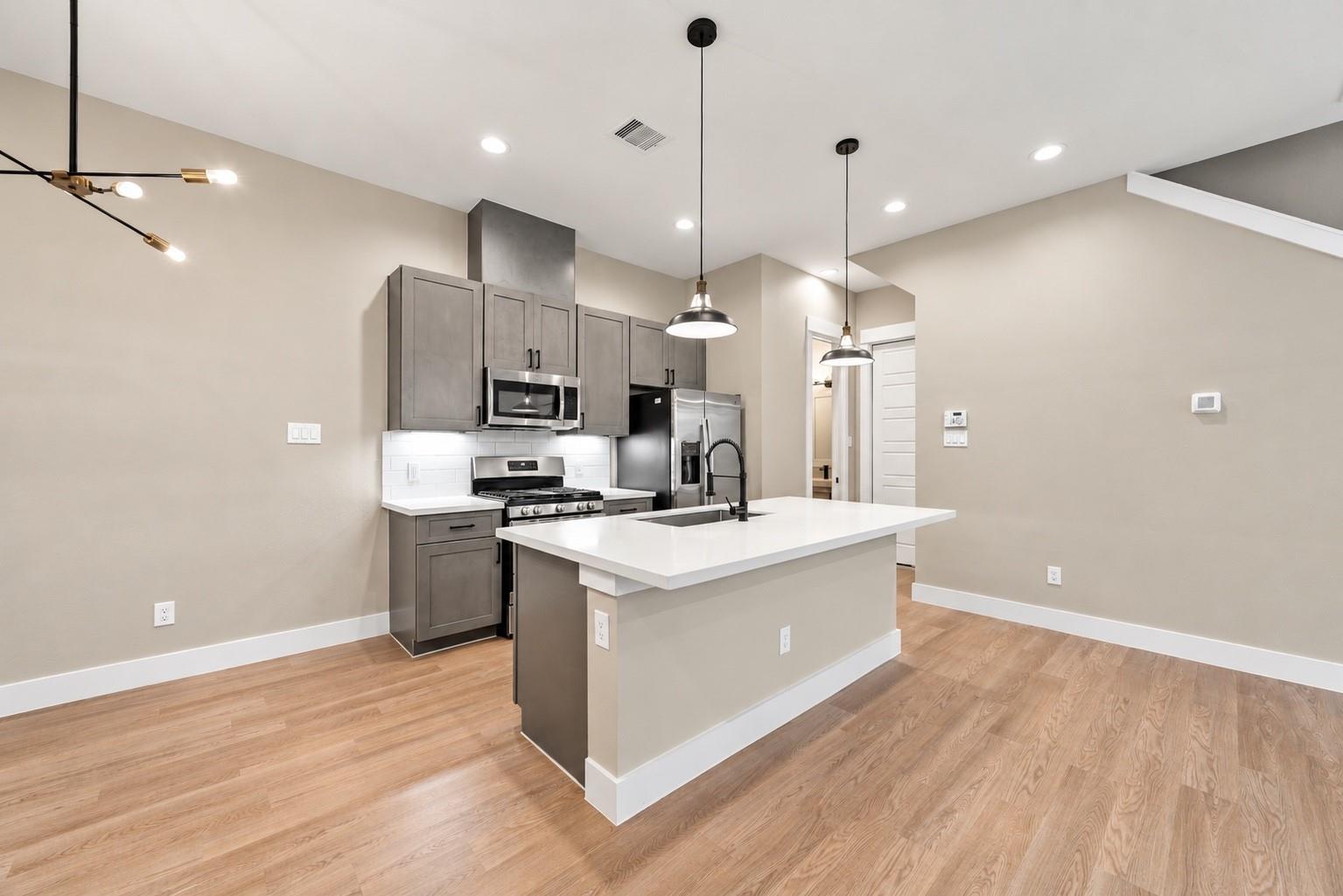1205 W Tidwell Road