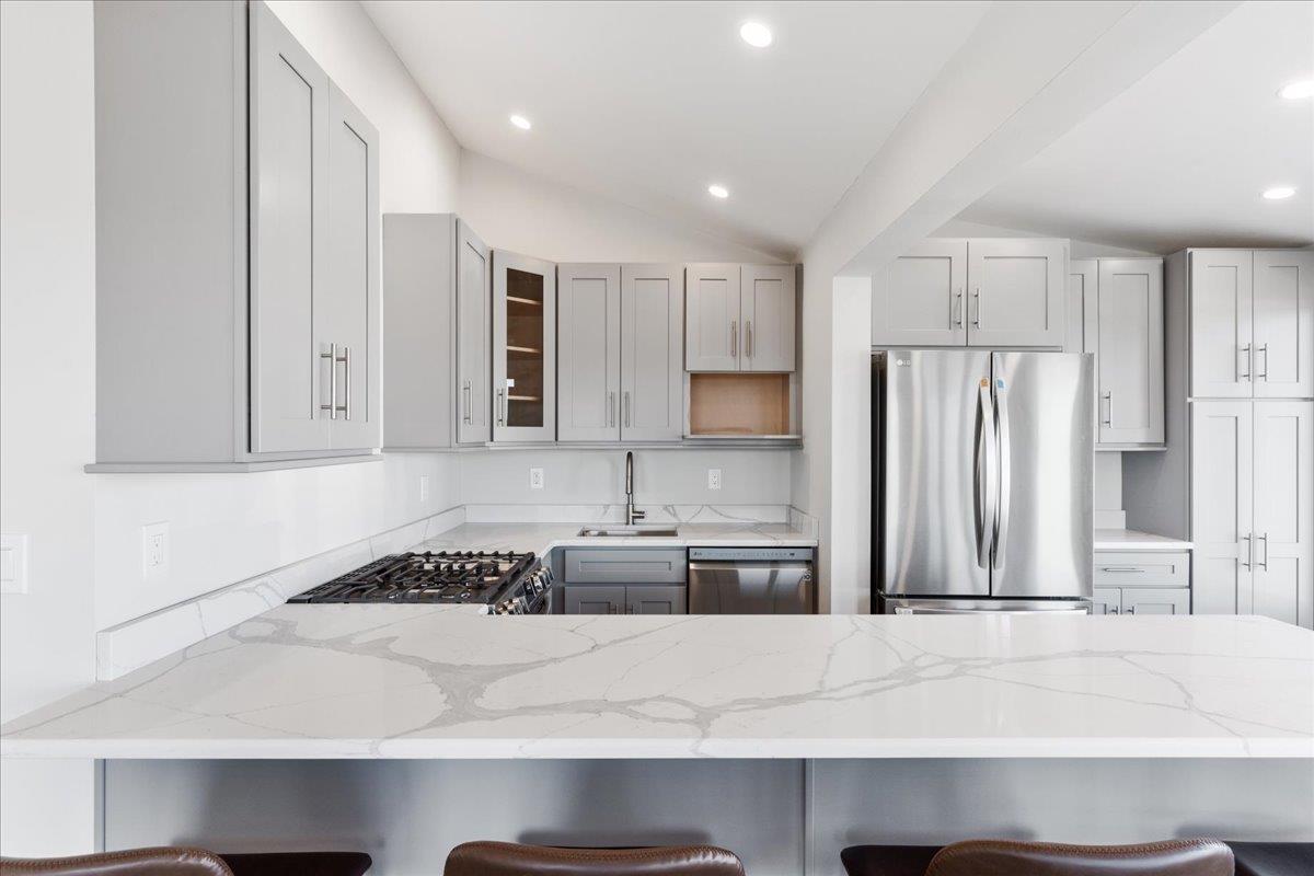 73 W Tiana Road Unit: 11