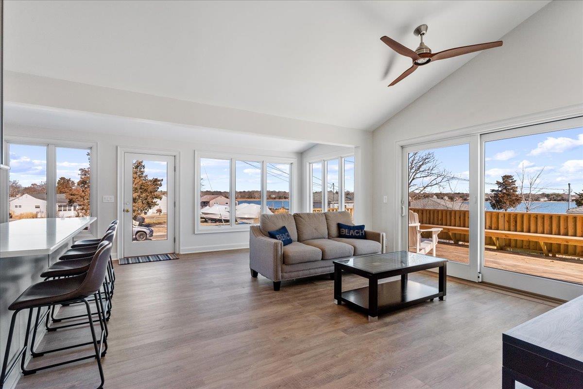 73 W Tiana Road Unit: 11