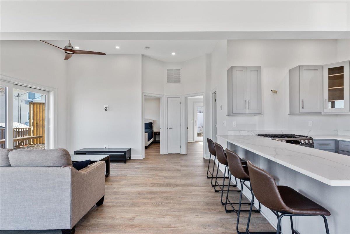 73 W Tiana Road Unit: 11