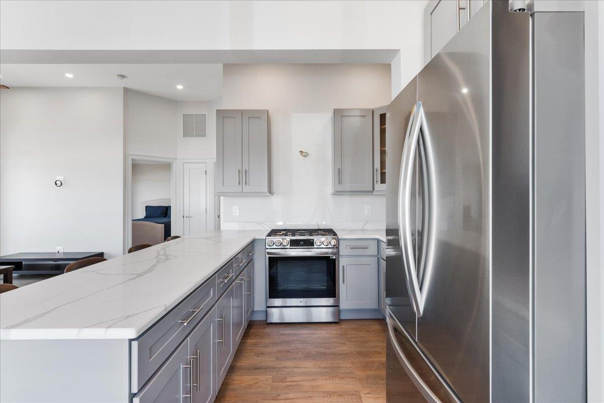 73 W Tiana Road Unit: 11