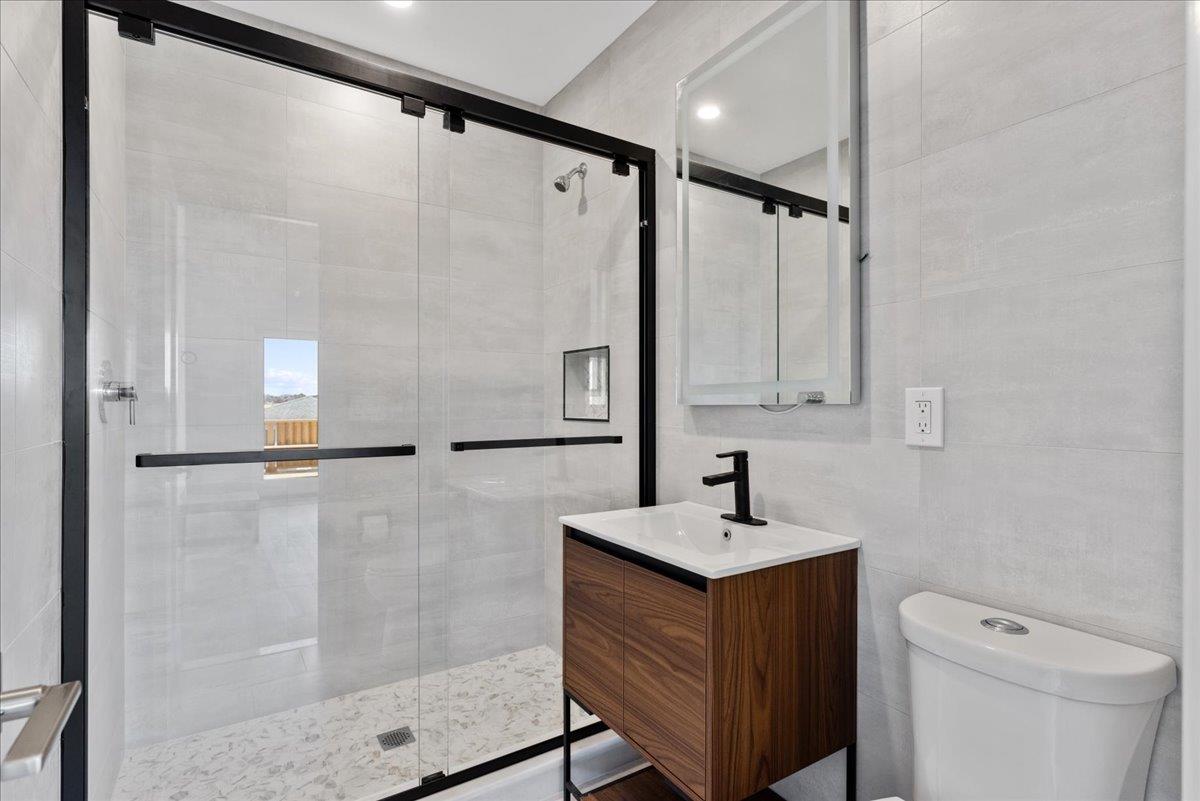 73 W Tiana Road Unit: 11