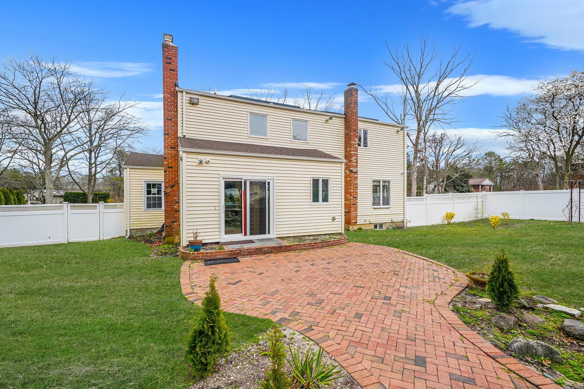 243 Seneca Avenue Dix Hills