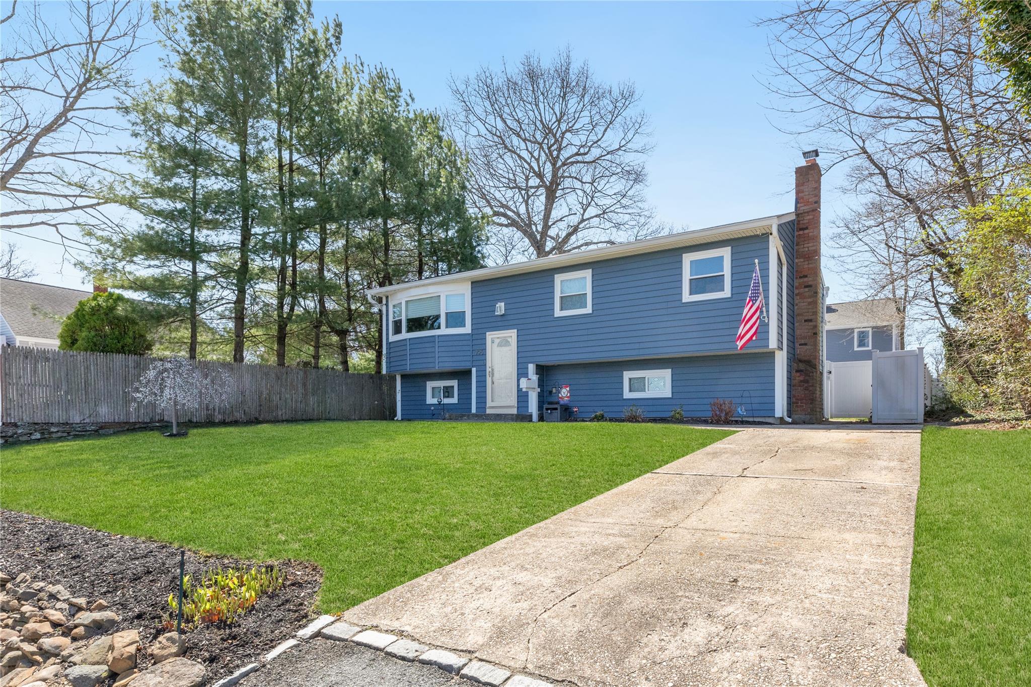 795 Bay Shore Avenue