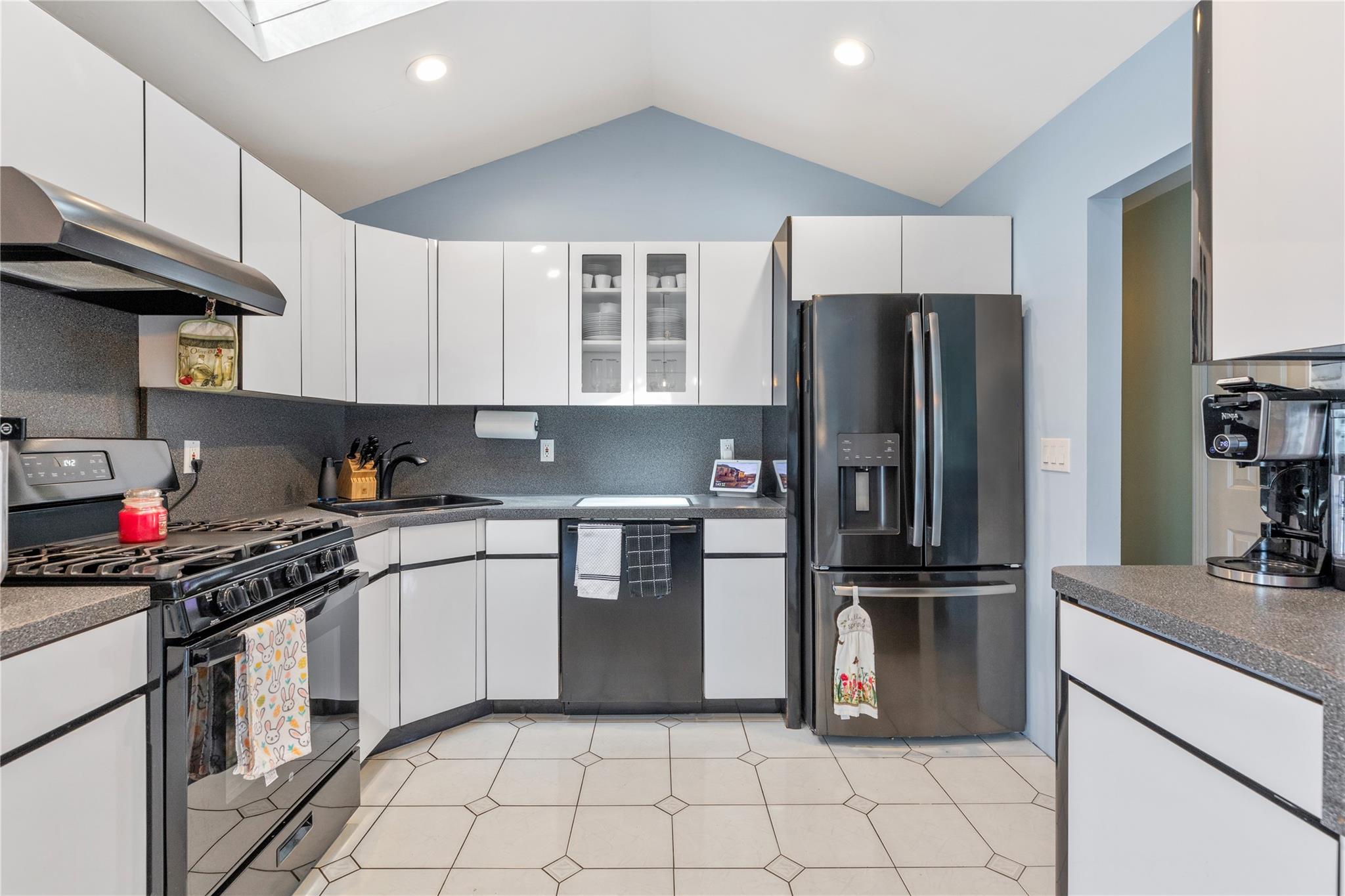 795 Bay Shore Avenue