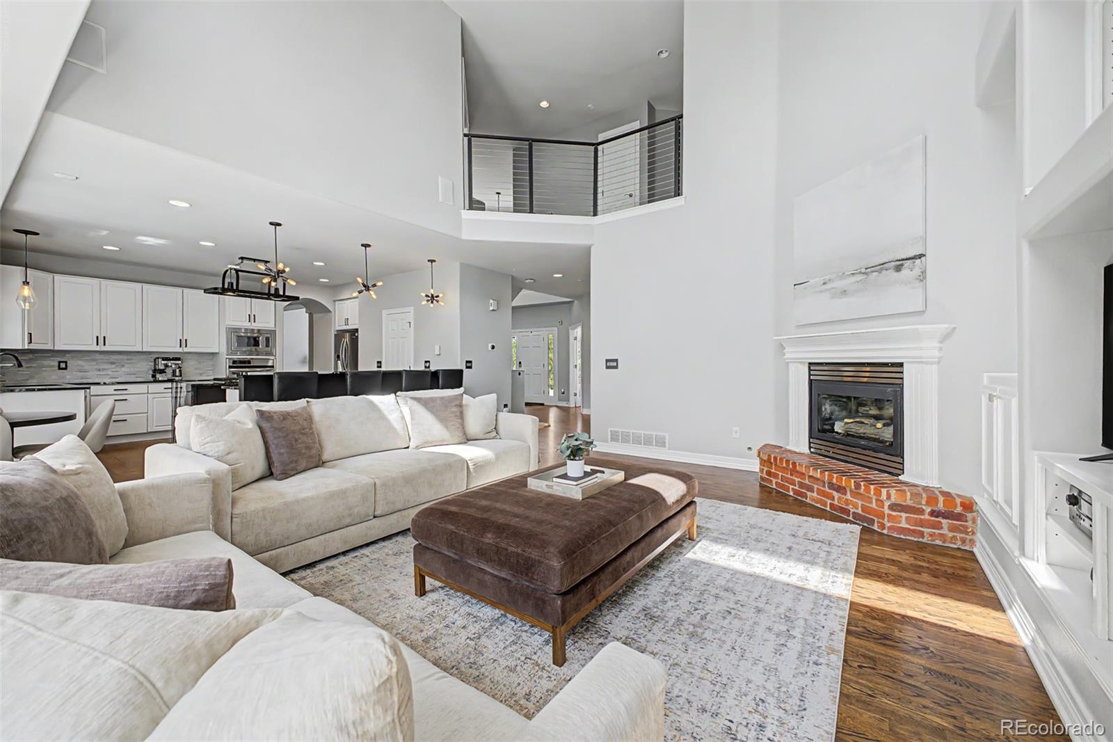 3014 W 111th Place