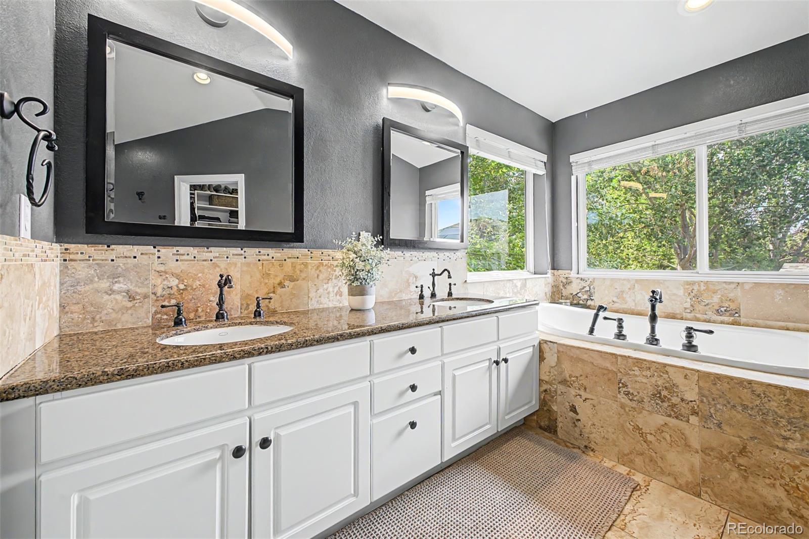 3014 W 111th Place