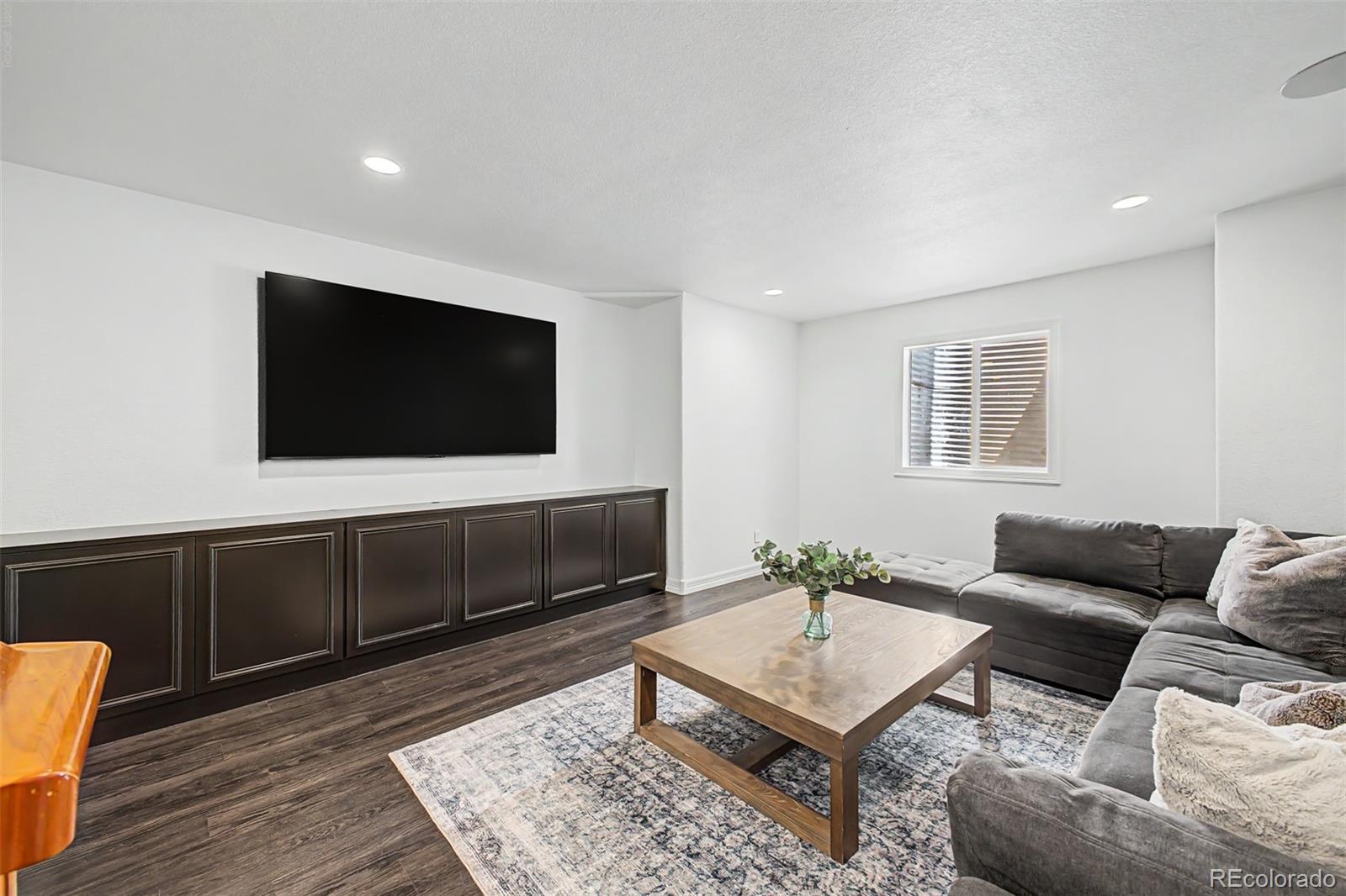 3014 W 111th Place