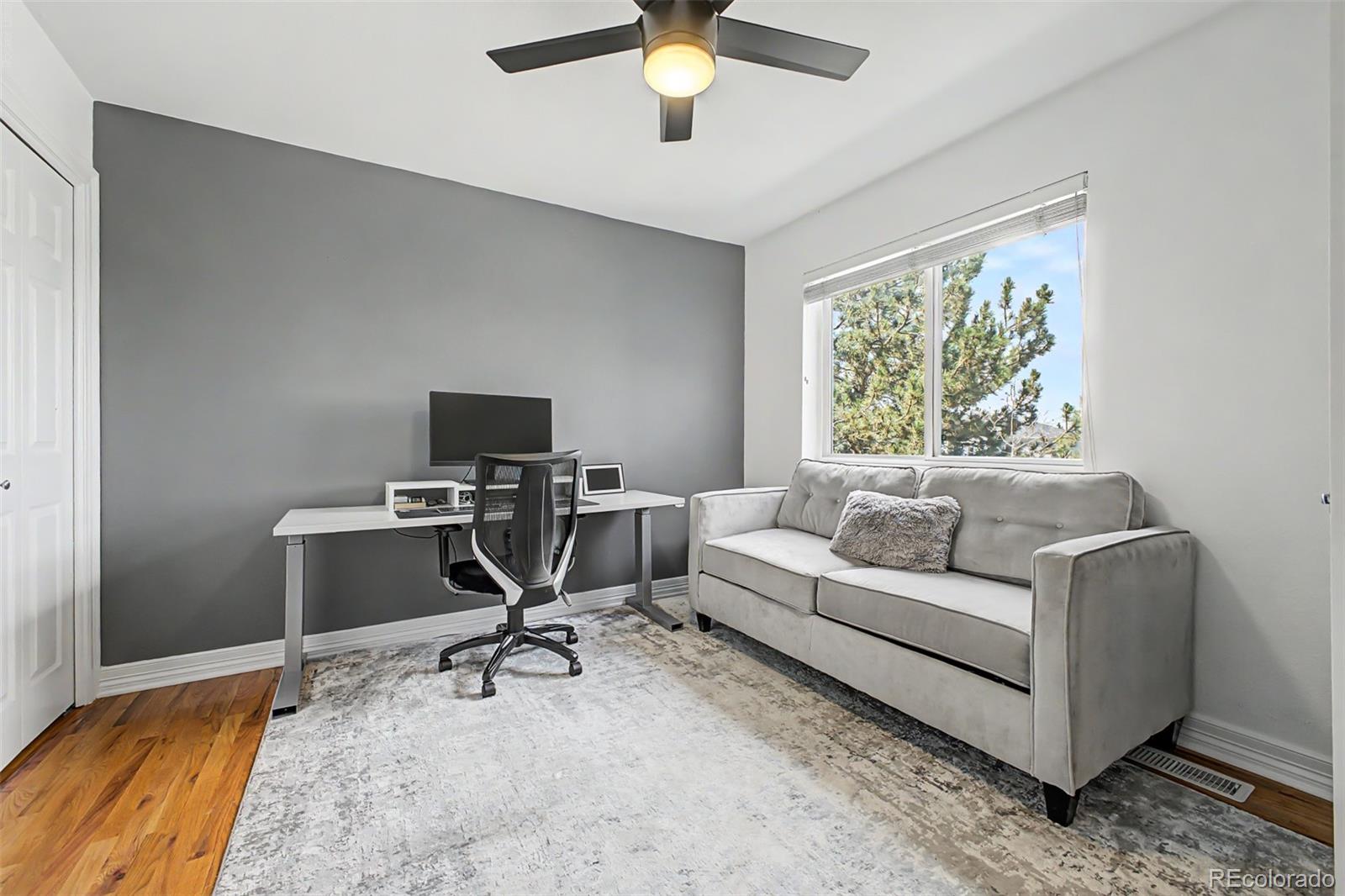 3014 W 111th Place