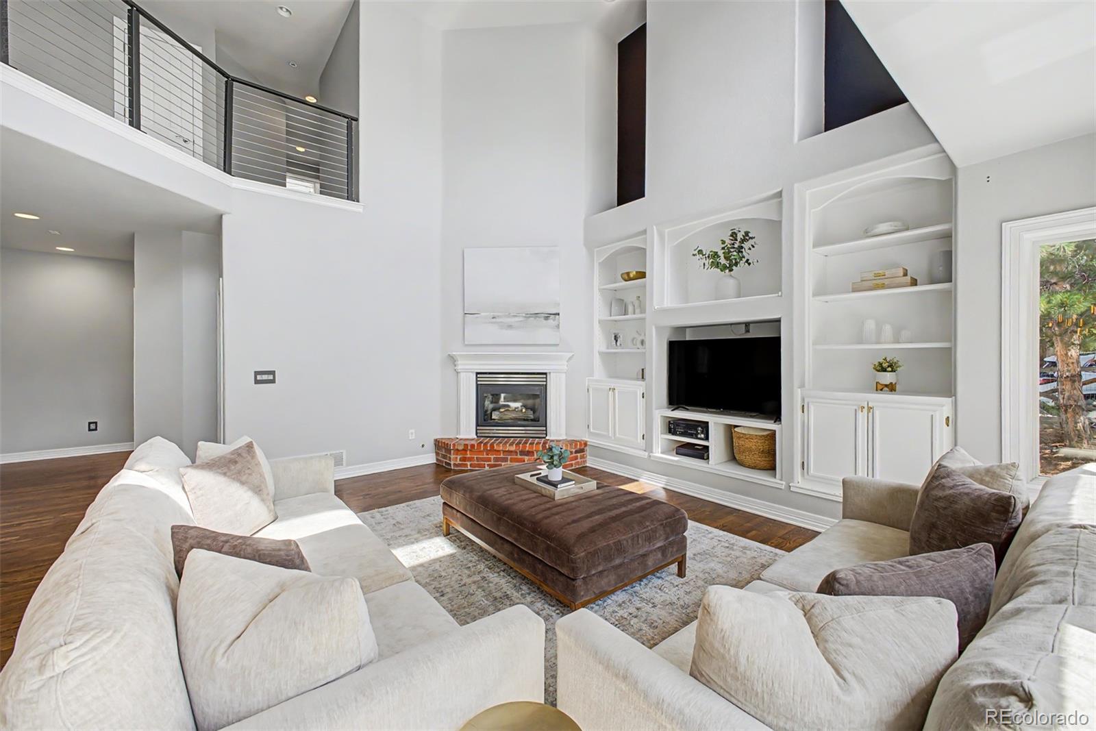 3014 W 111th Place
