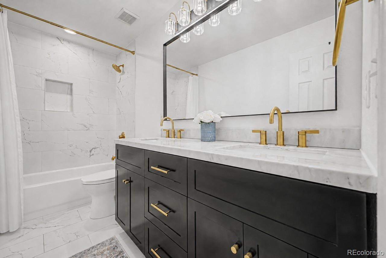 3014 W 111th Place