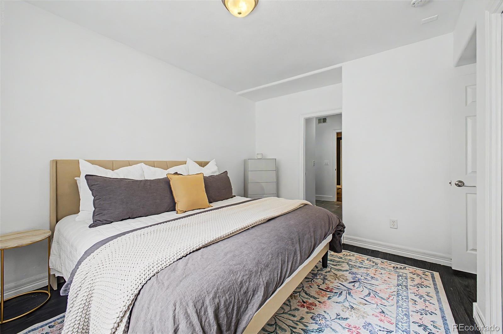 3014 W 111th Place