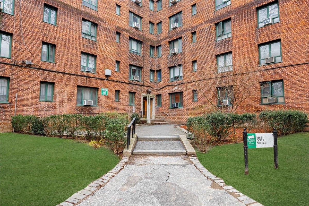 1585 Odell Street Unit: 7H