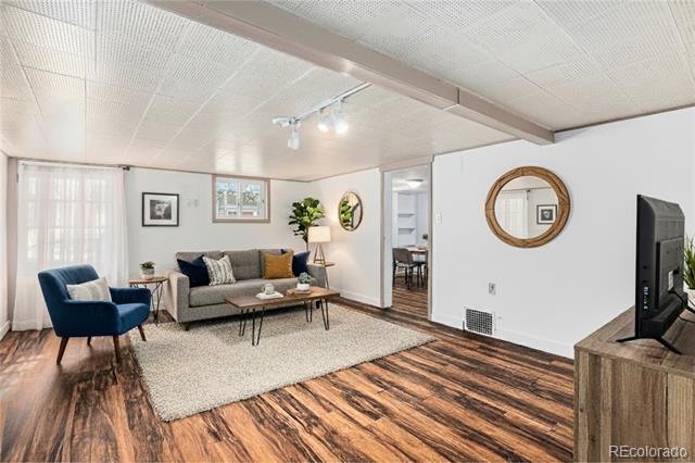1559 Elm Street