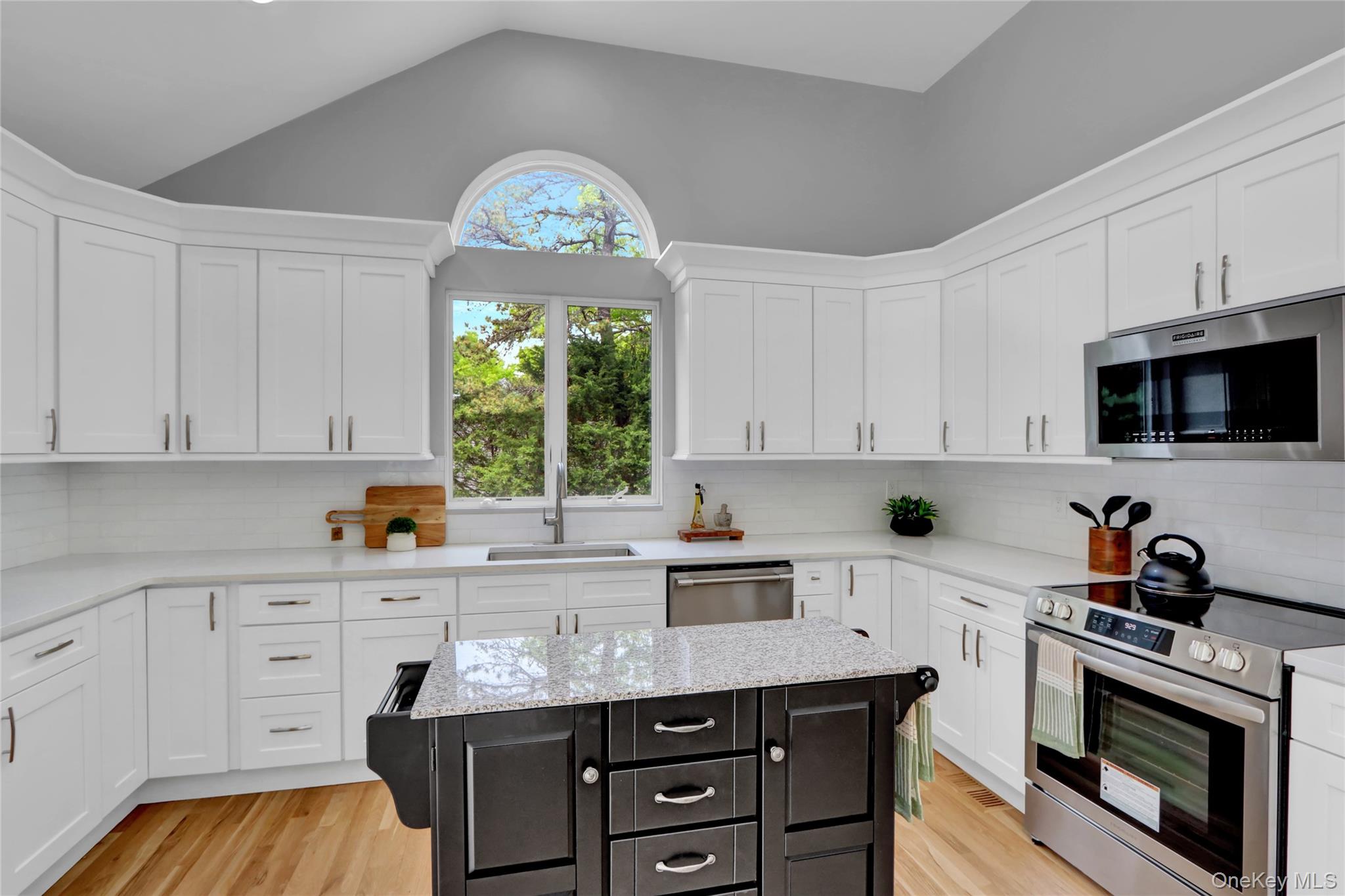 23 Red Creek Circle