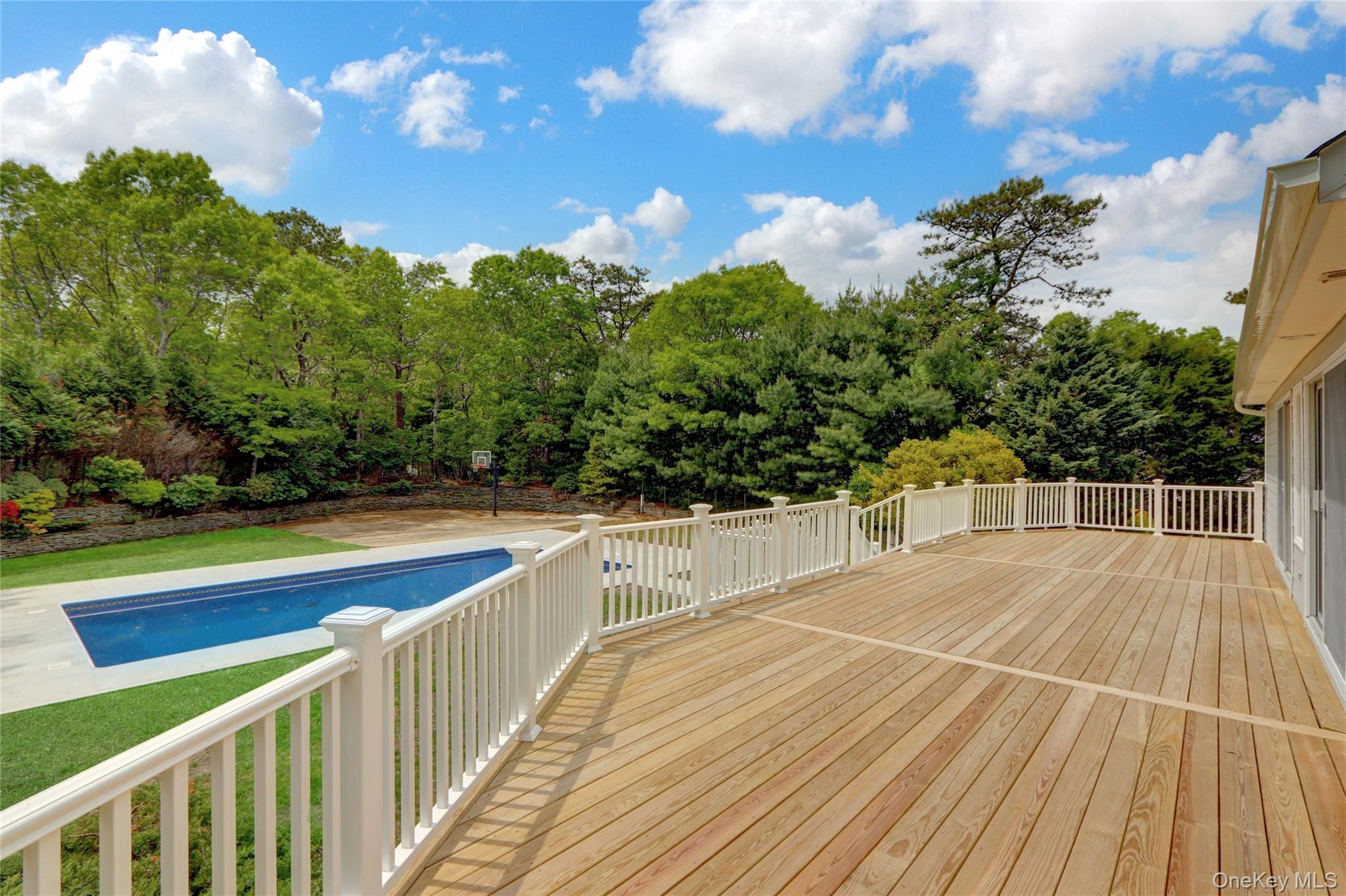 23 Red Creek Circle