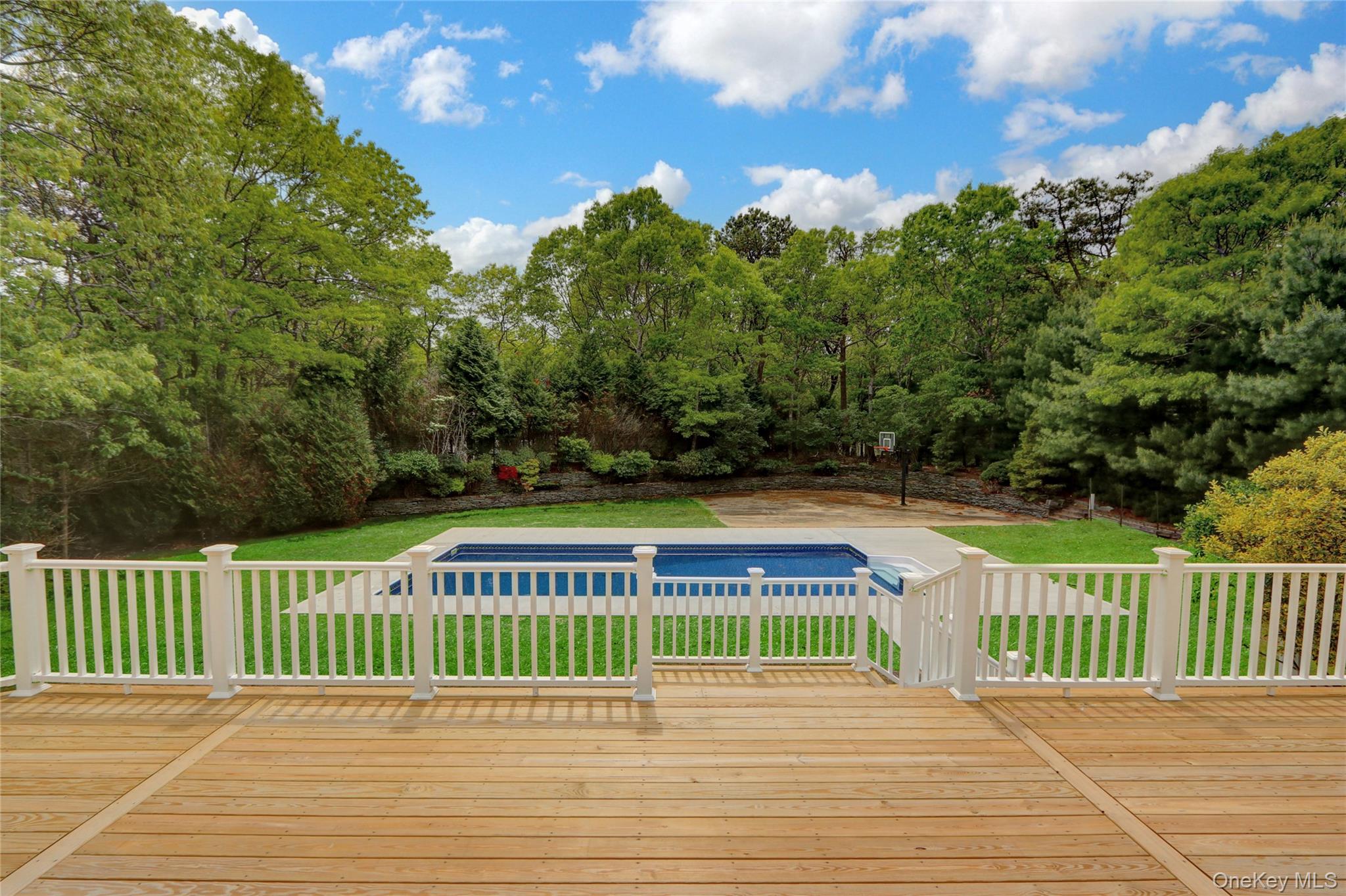 23 Red Creek Circle