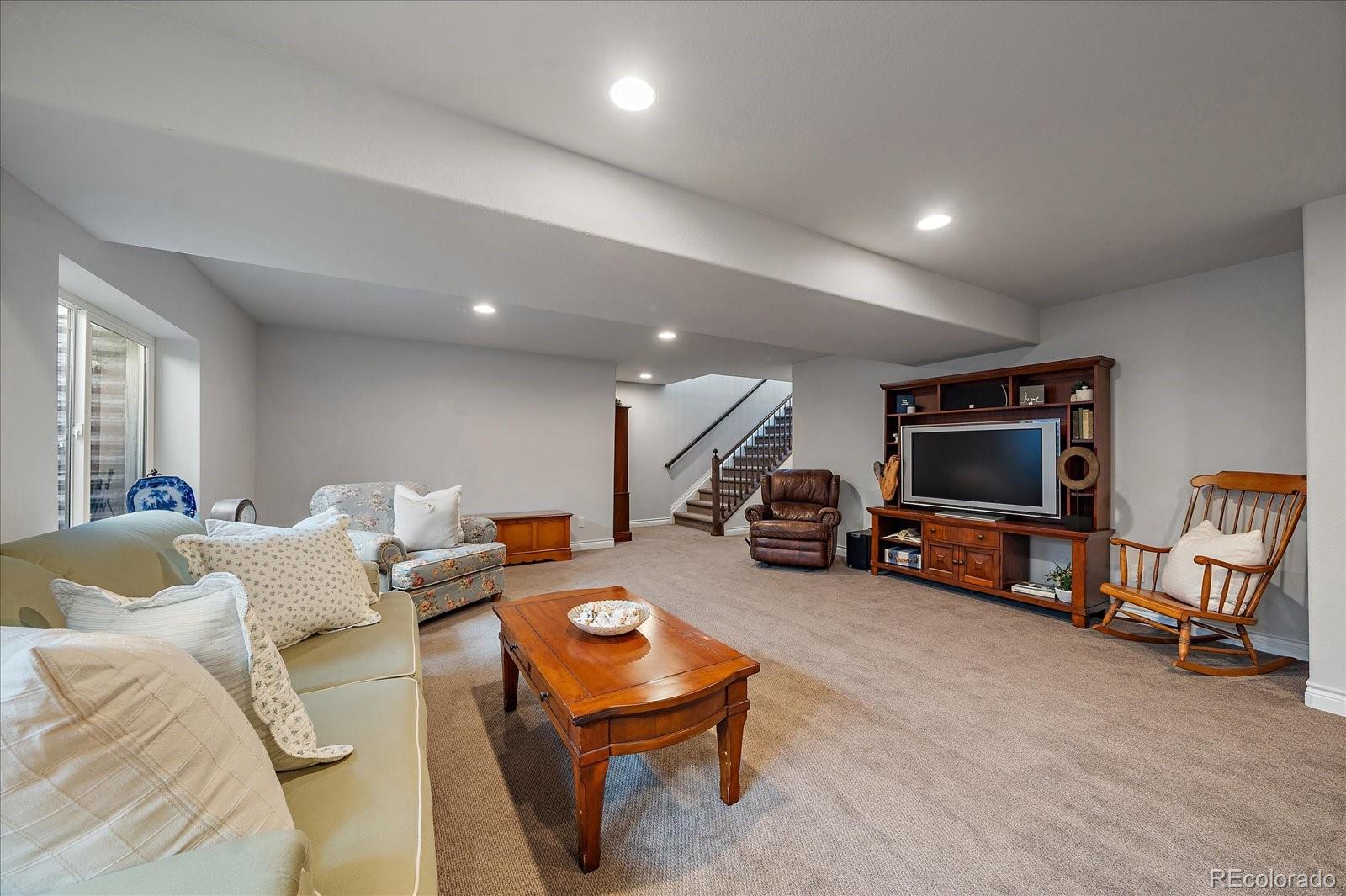 8412 Quaker Circle