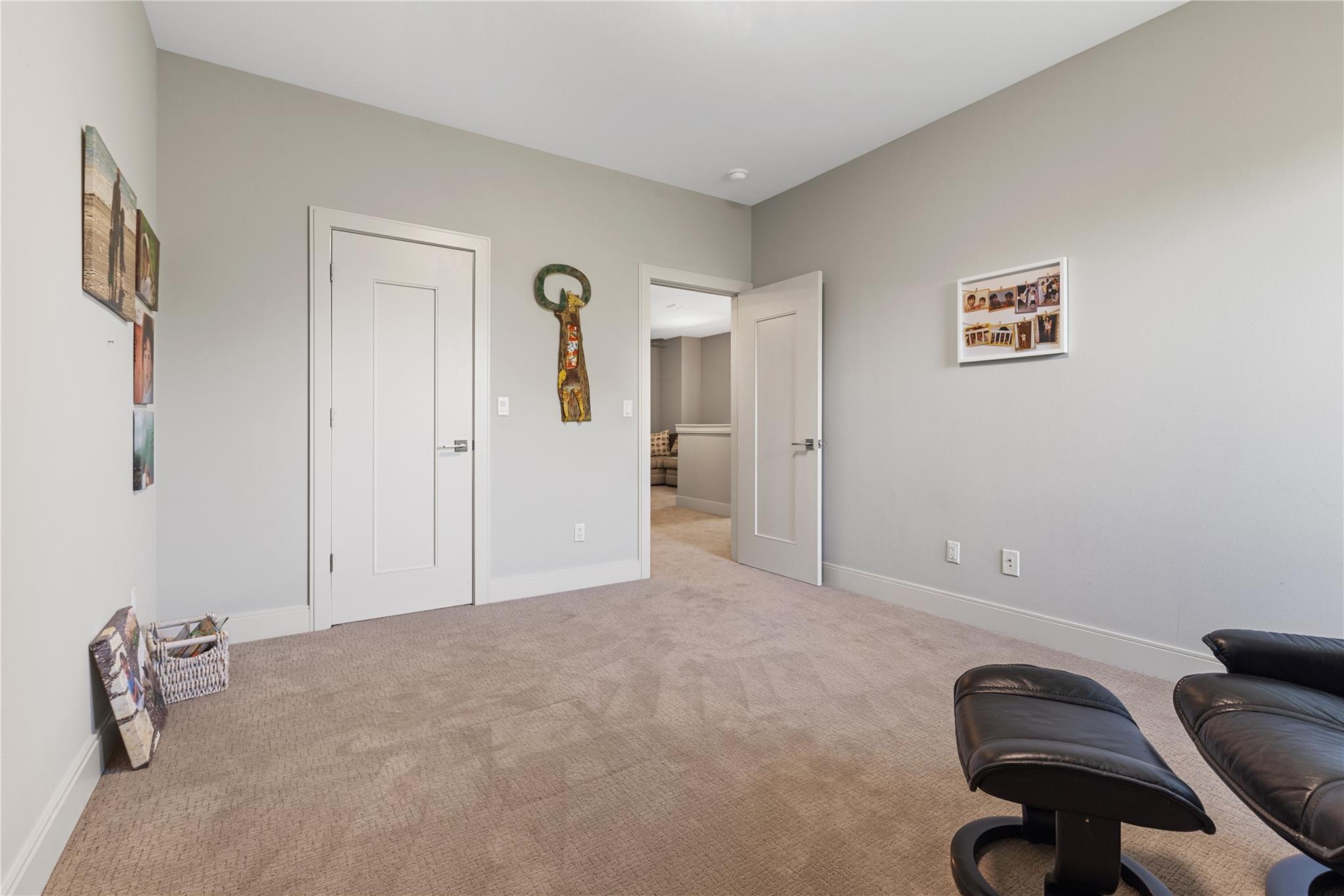 5615 McCarty LN