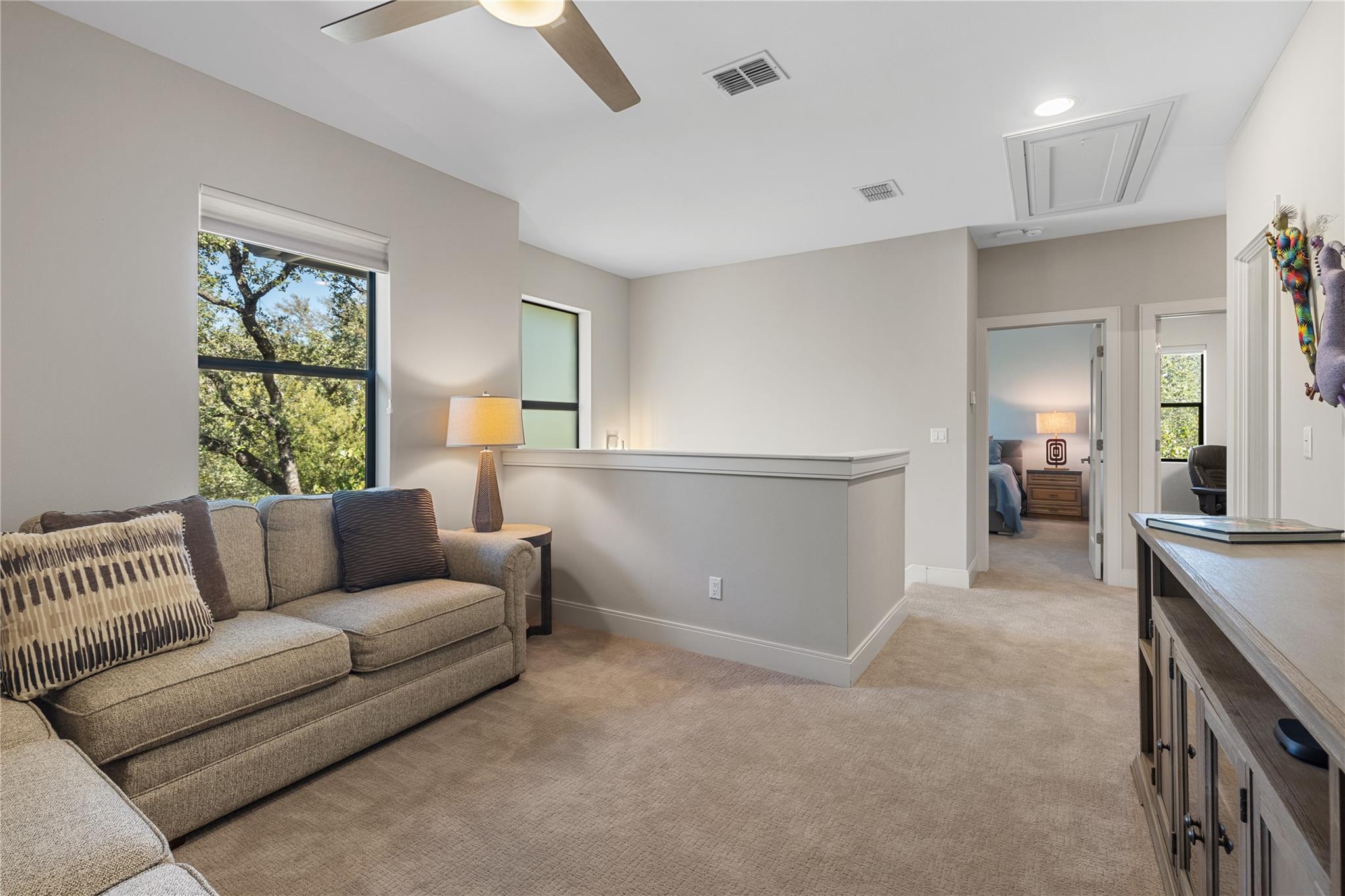 5615 McCarty LN