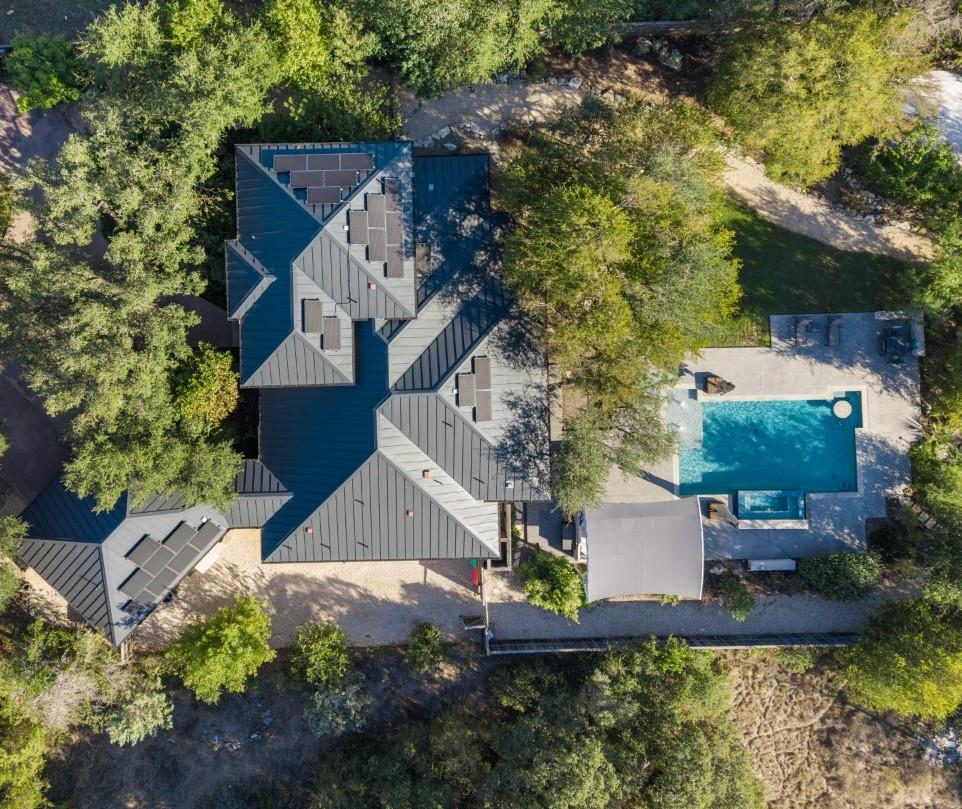 5615 McCarty LN