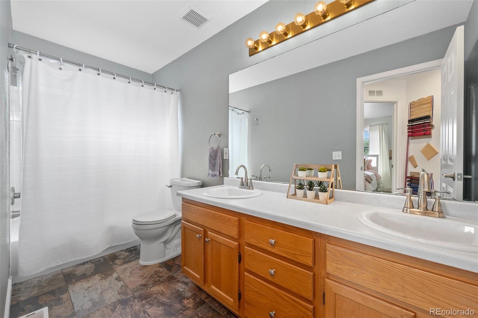 4763 Bobolink Drive