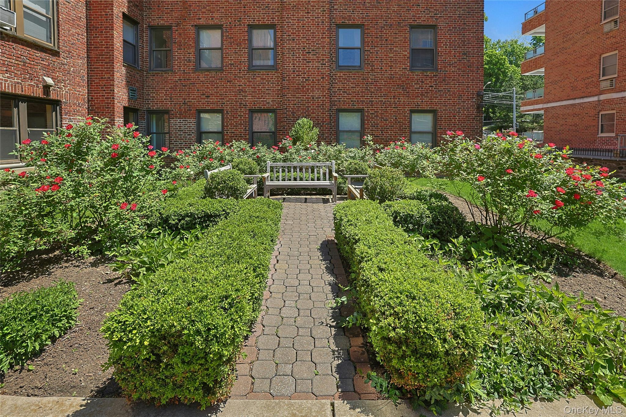 68 E Hartsdale Avenue Unit: 4J