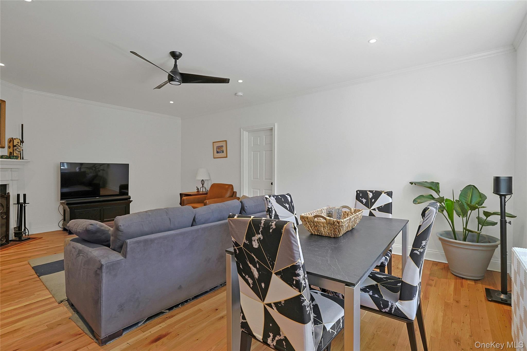 68 E Hartsdale Avenue Unit: 4J