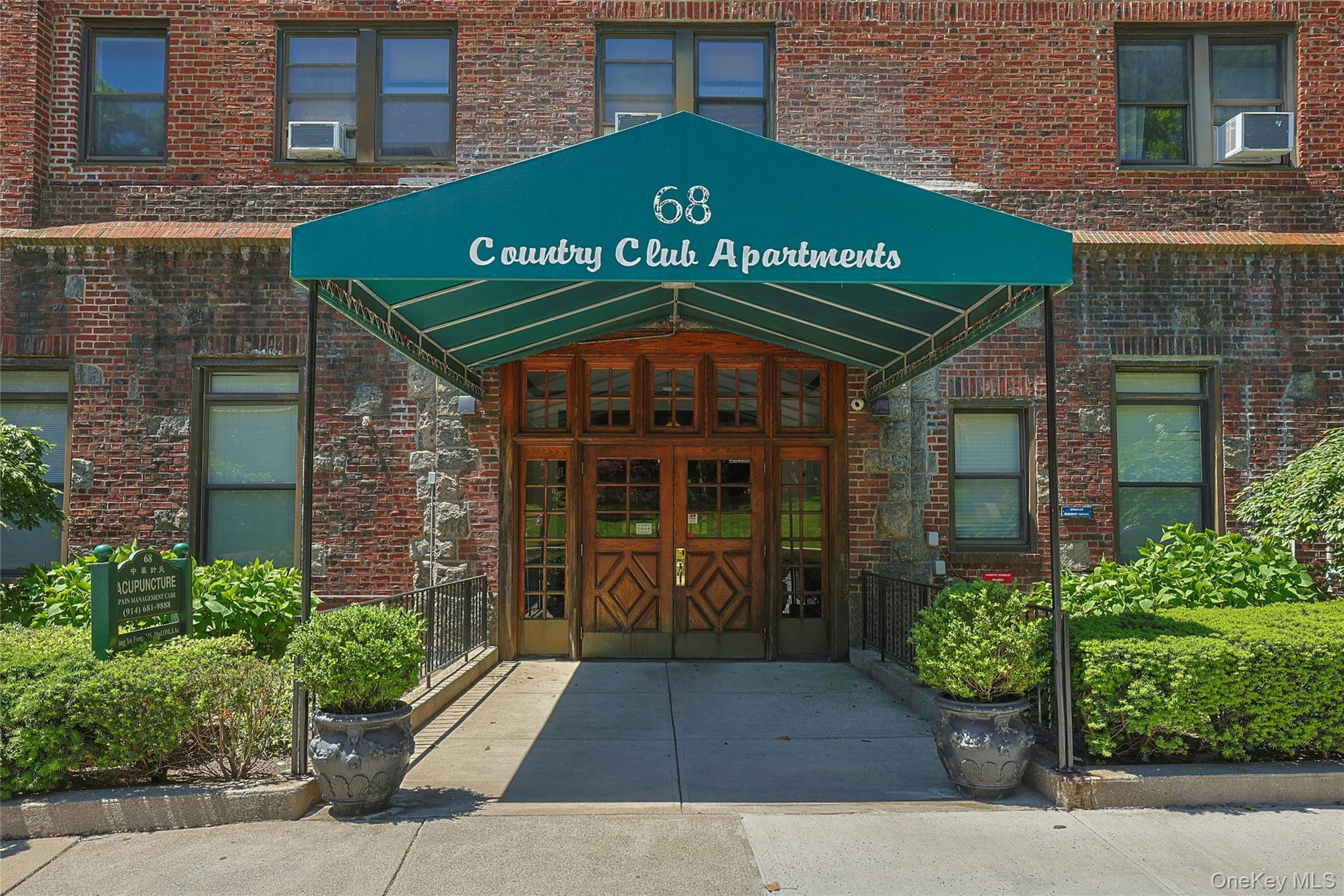 68 E Hartsdale Avenue Unit: 4J