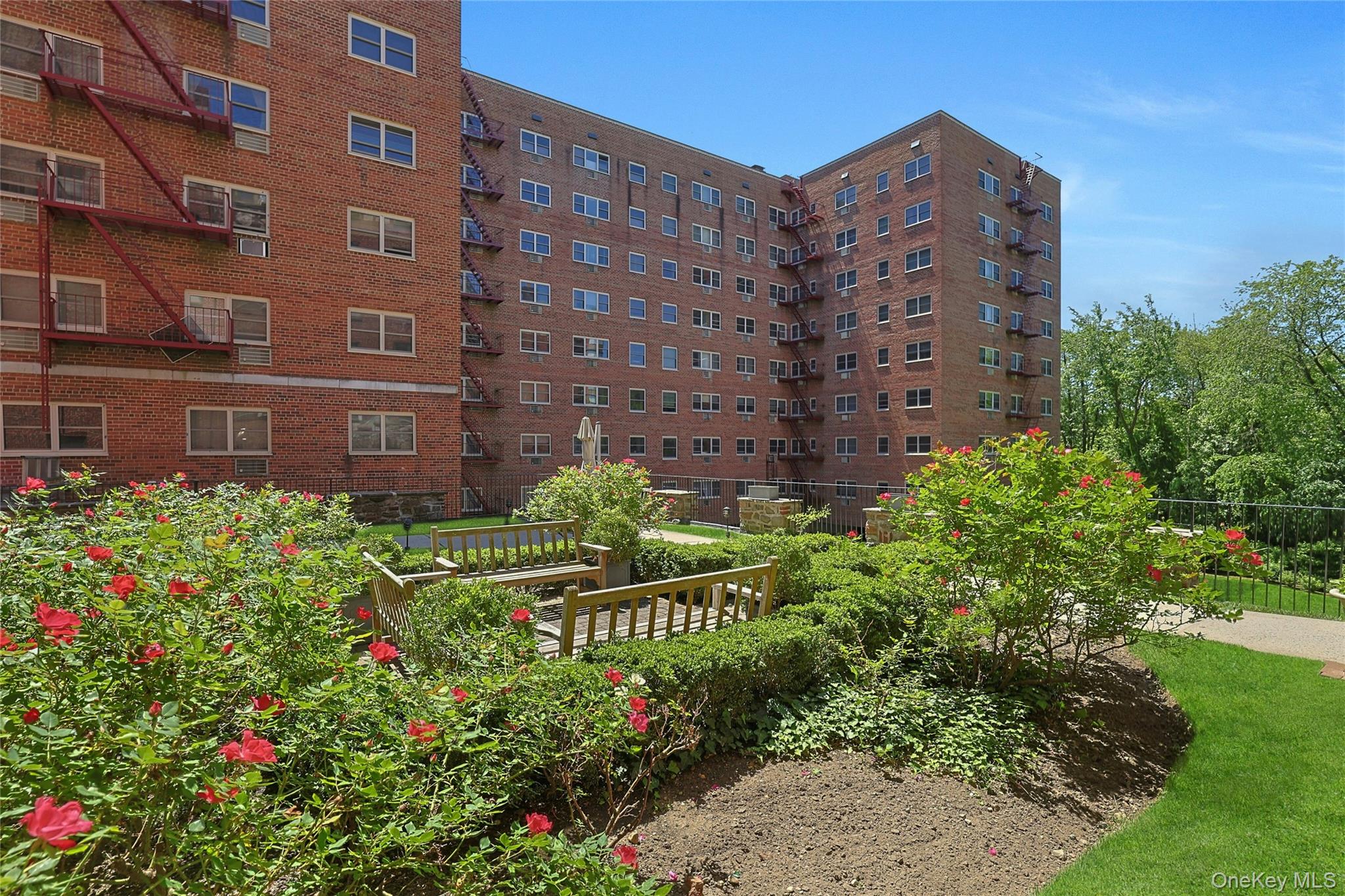 68 E Hartsdale Avenue Unit: 4J