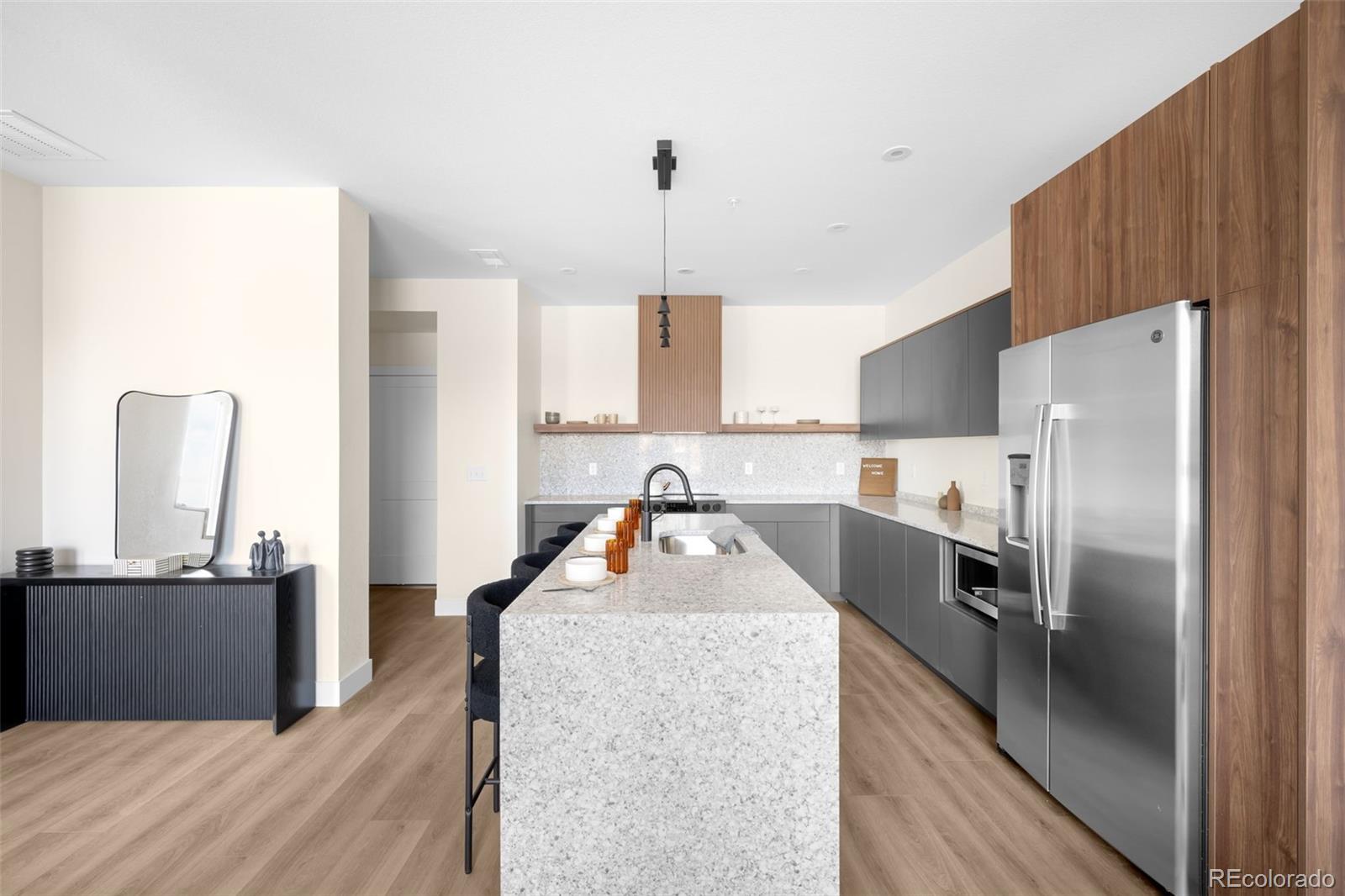 5781 W 91st Place