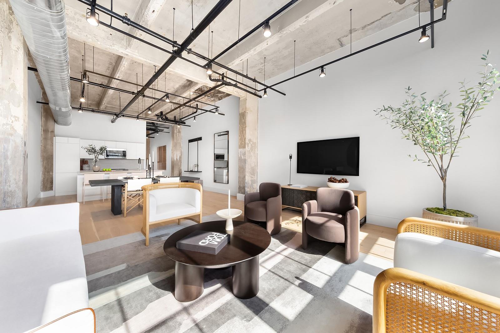 475 Kent Avenue Unit: 404