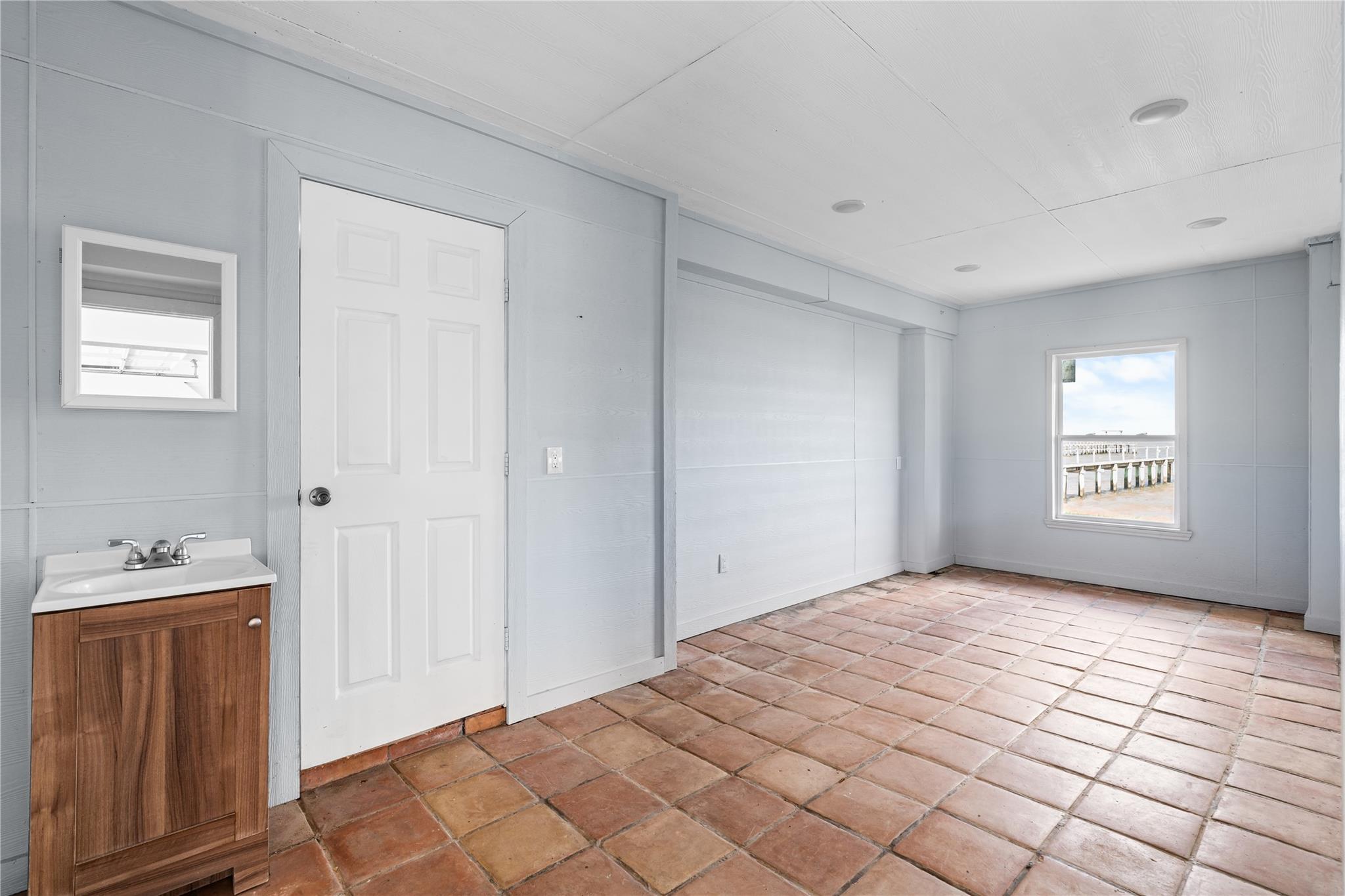 645 3rd Street