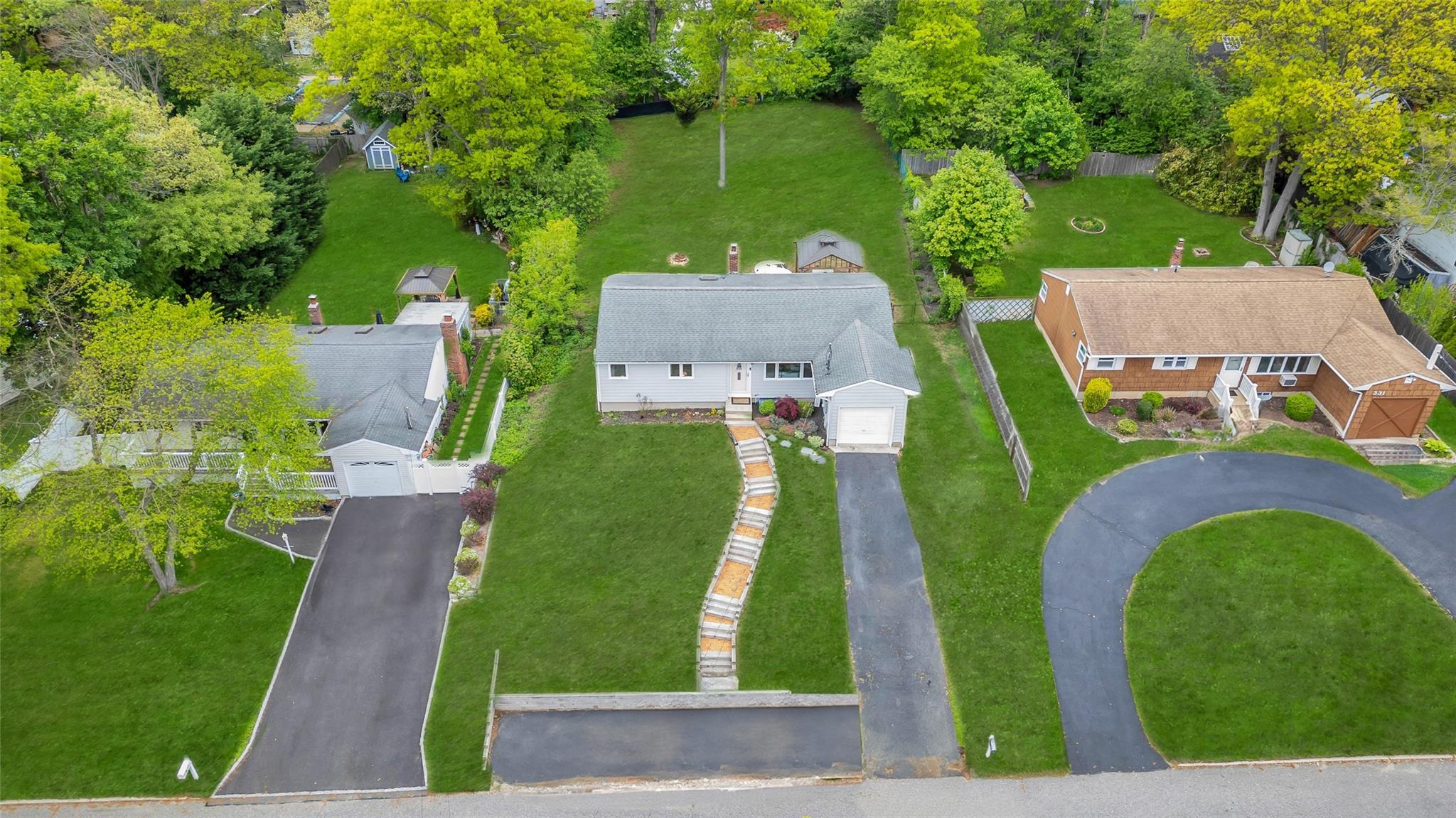 327 Peconic Street