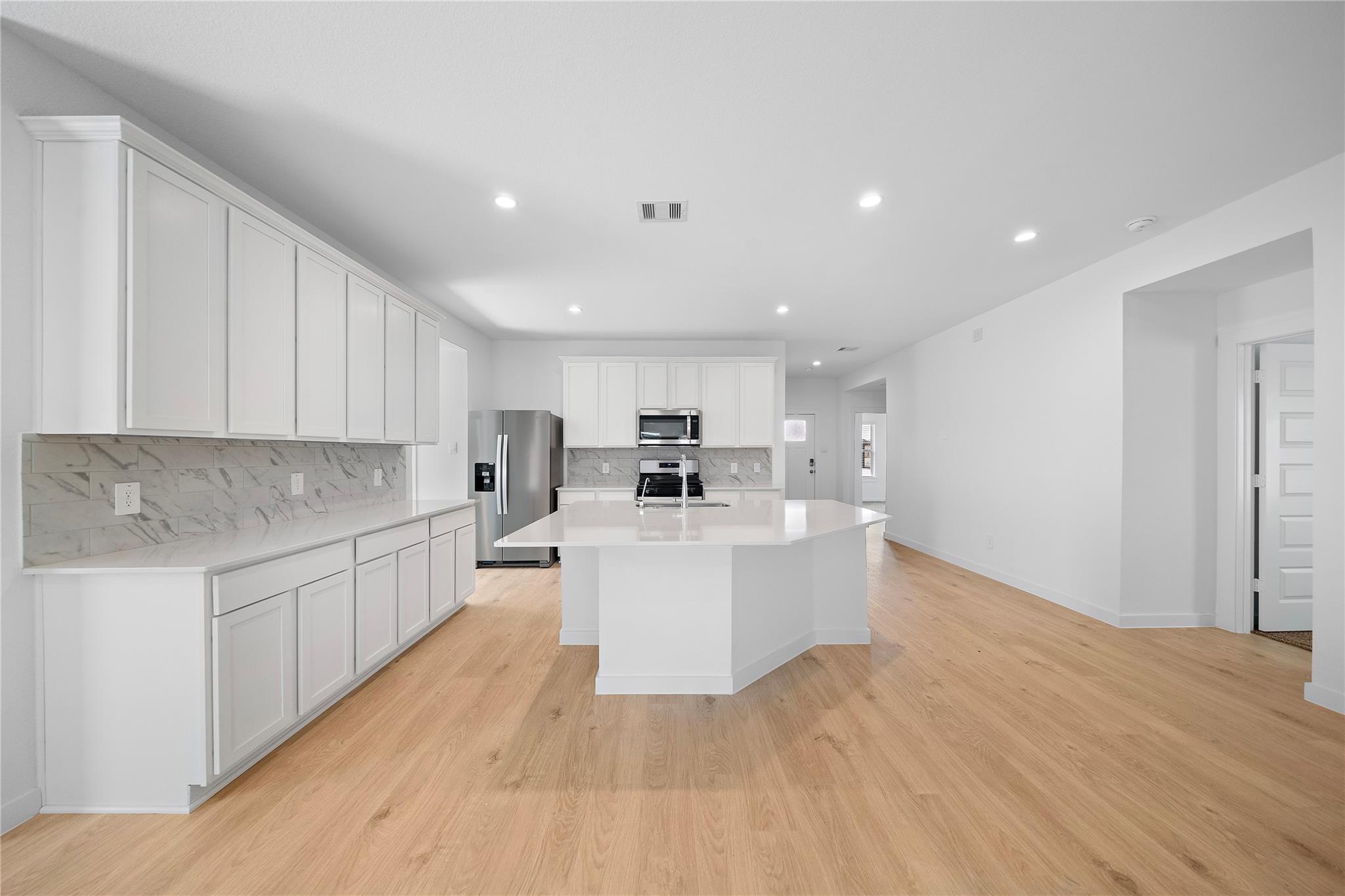 3819 Pierce Place Lane
