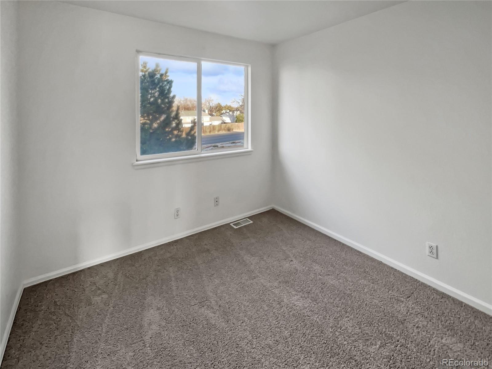 1256 S Zeno Circle