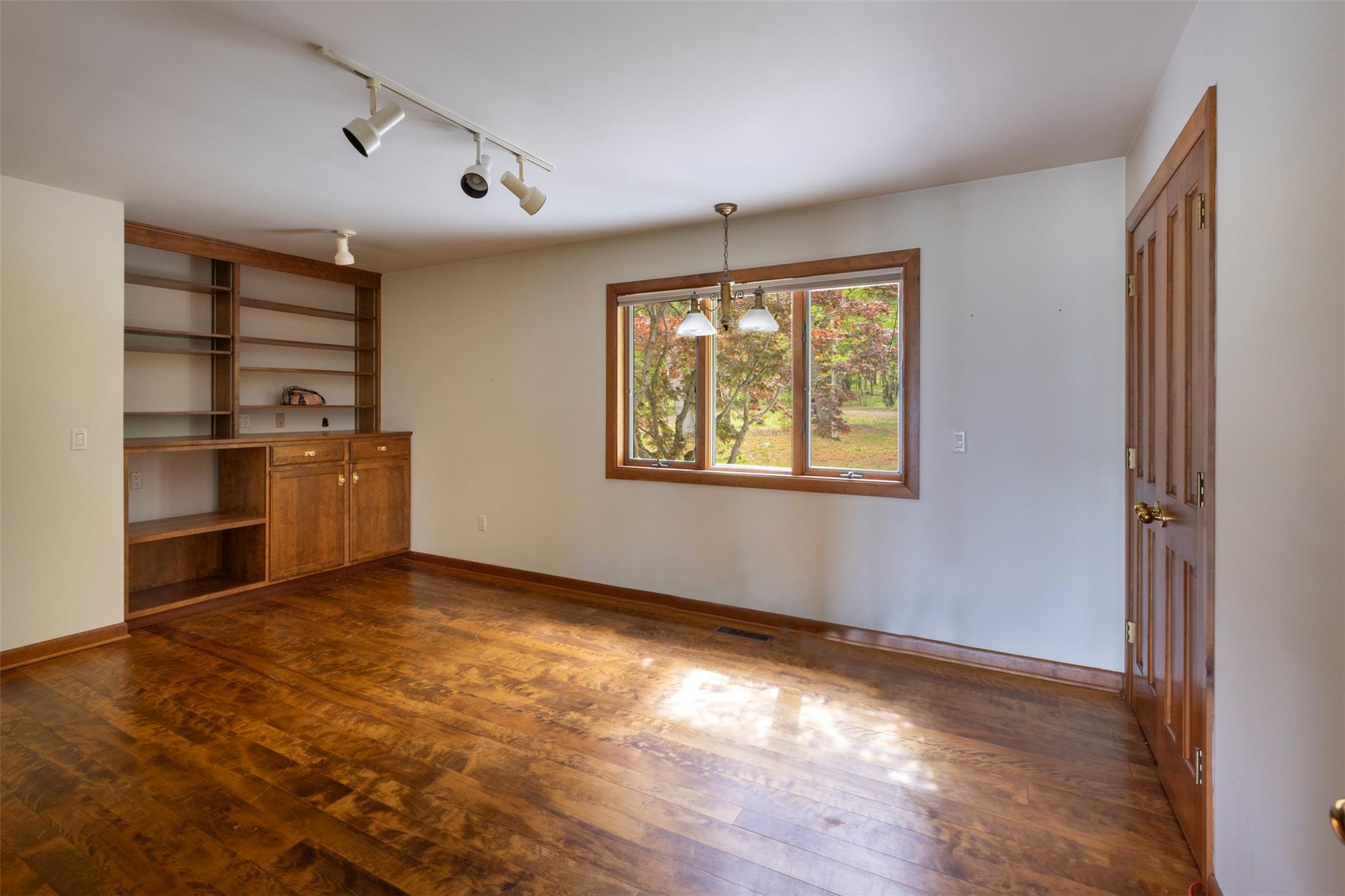 25 Ridge Road