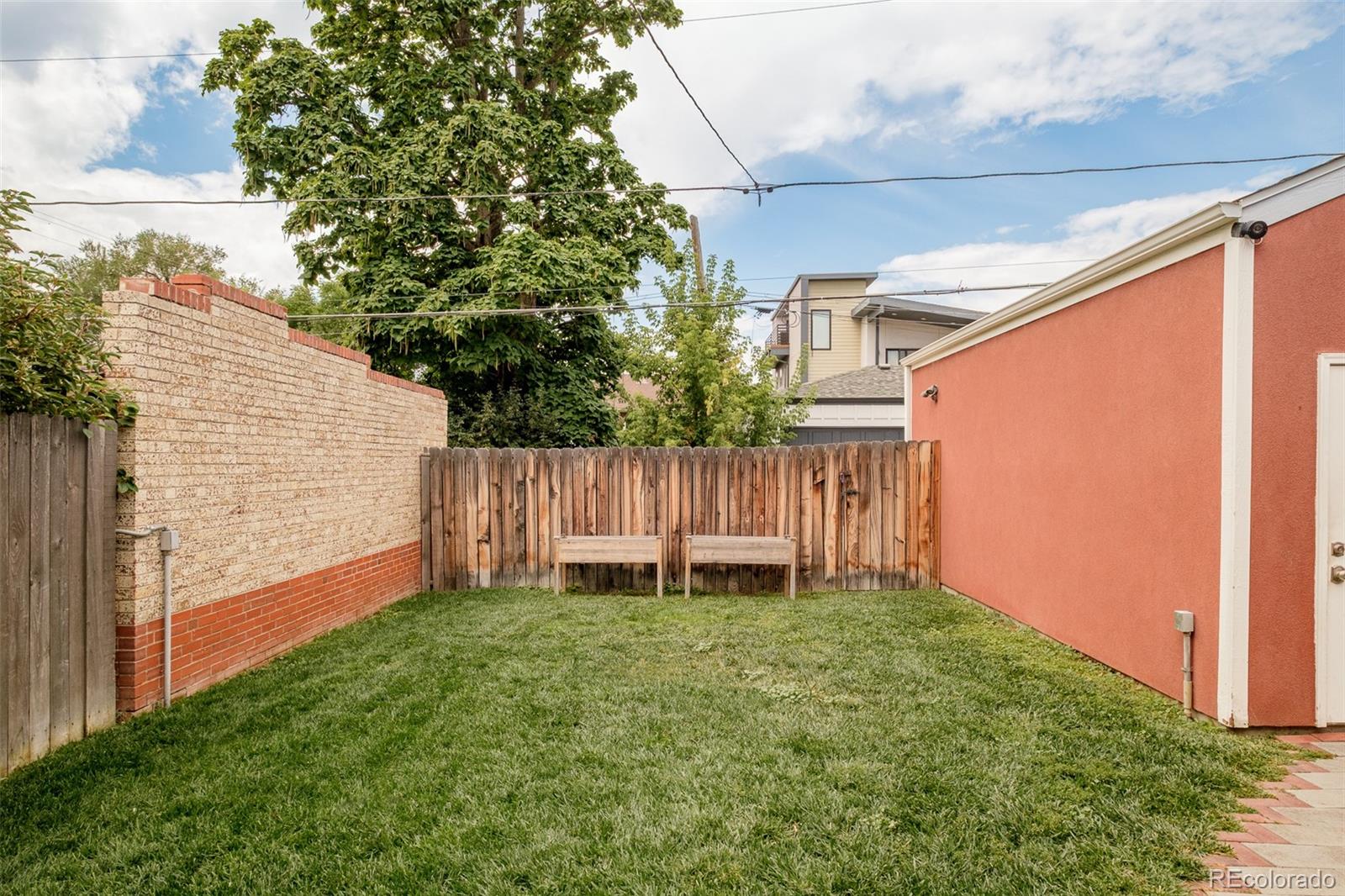 2211 Lowell Boulevard